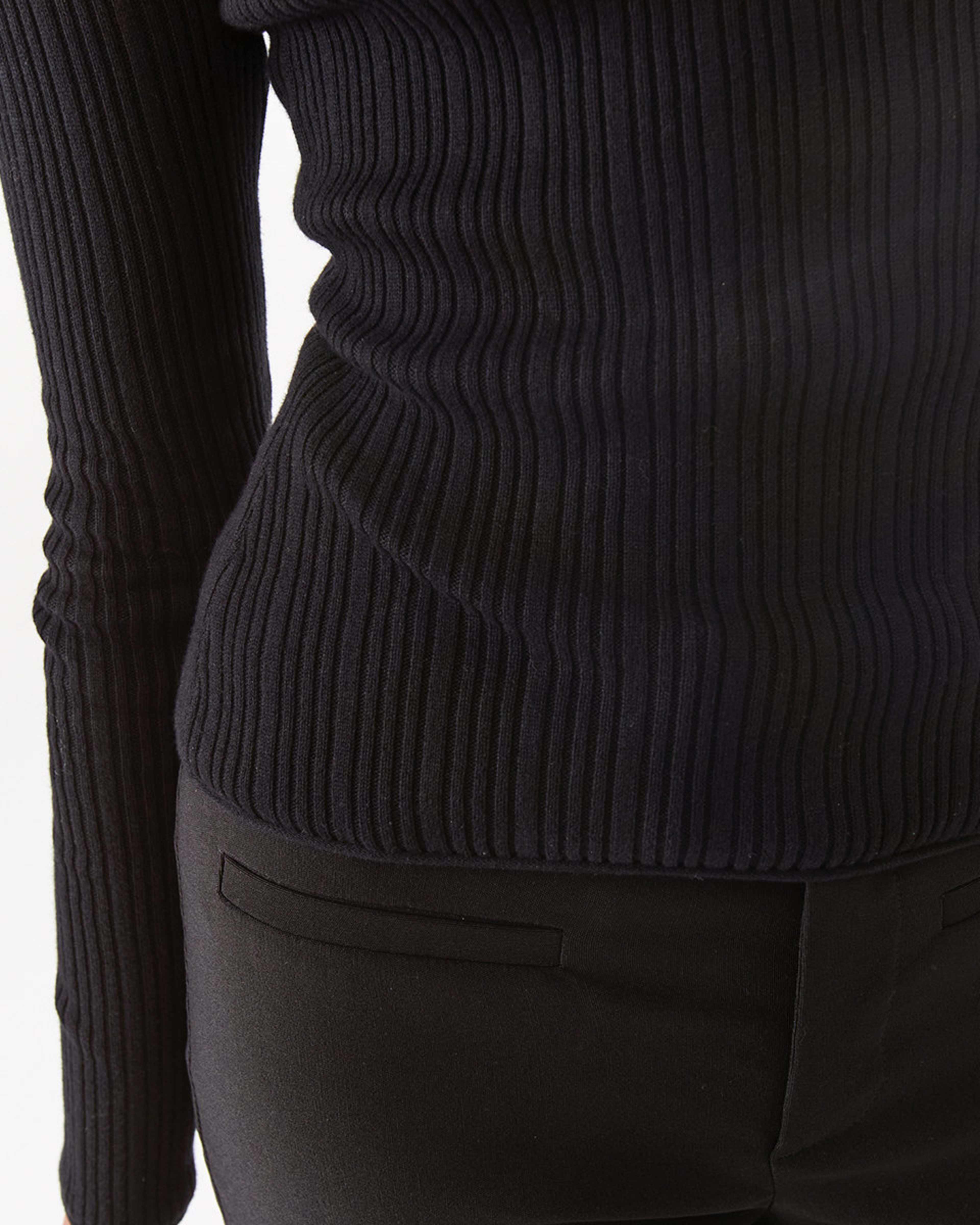10 Long Sleeve True Knit Variegated Top Black, 10 of 10