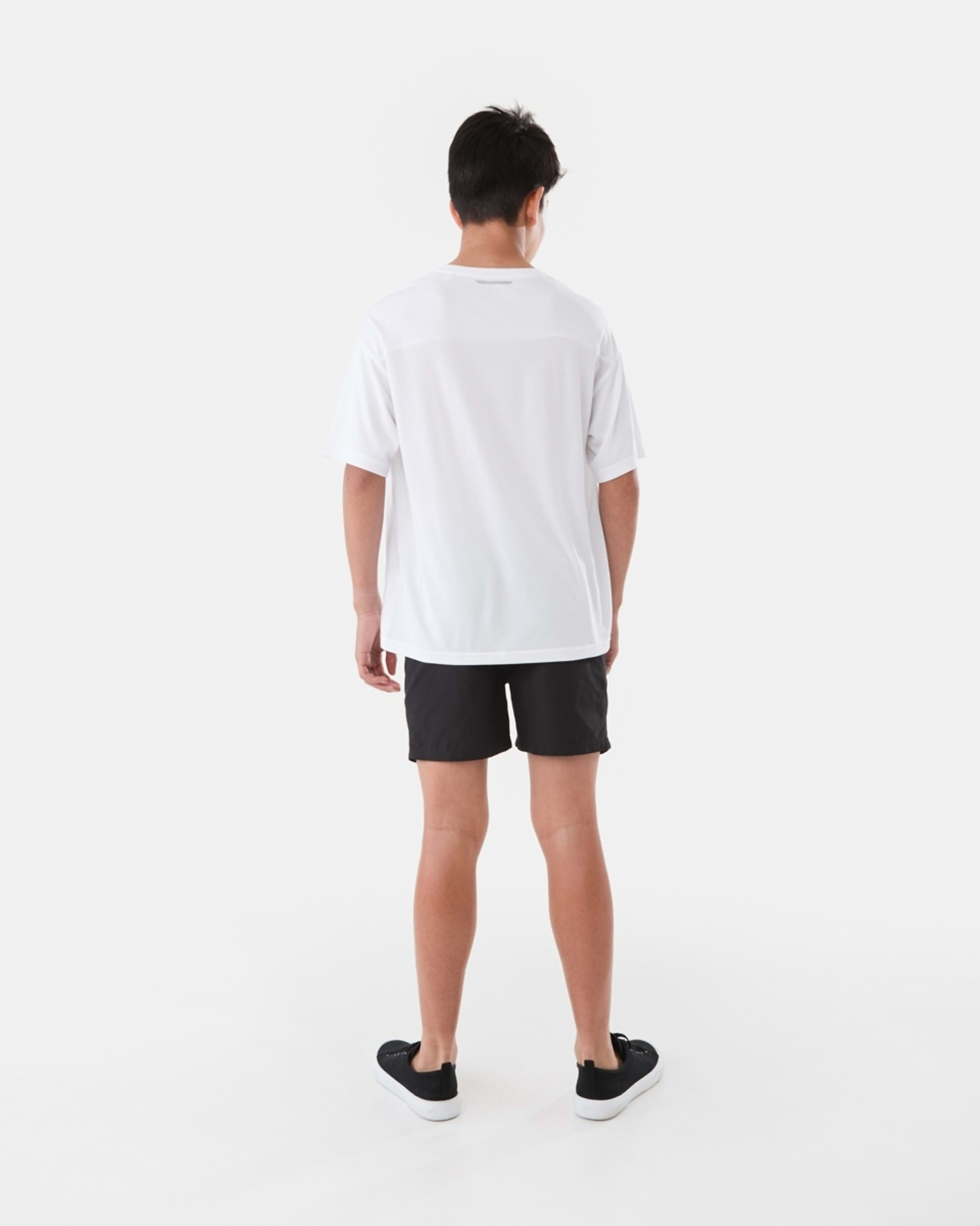 8 Active Kids Performance T-shirt White, 8 of 10