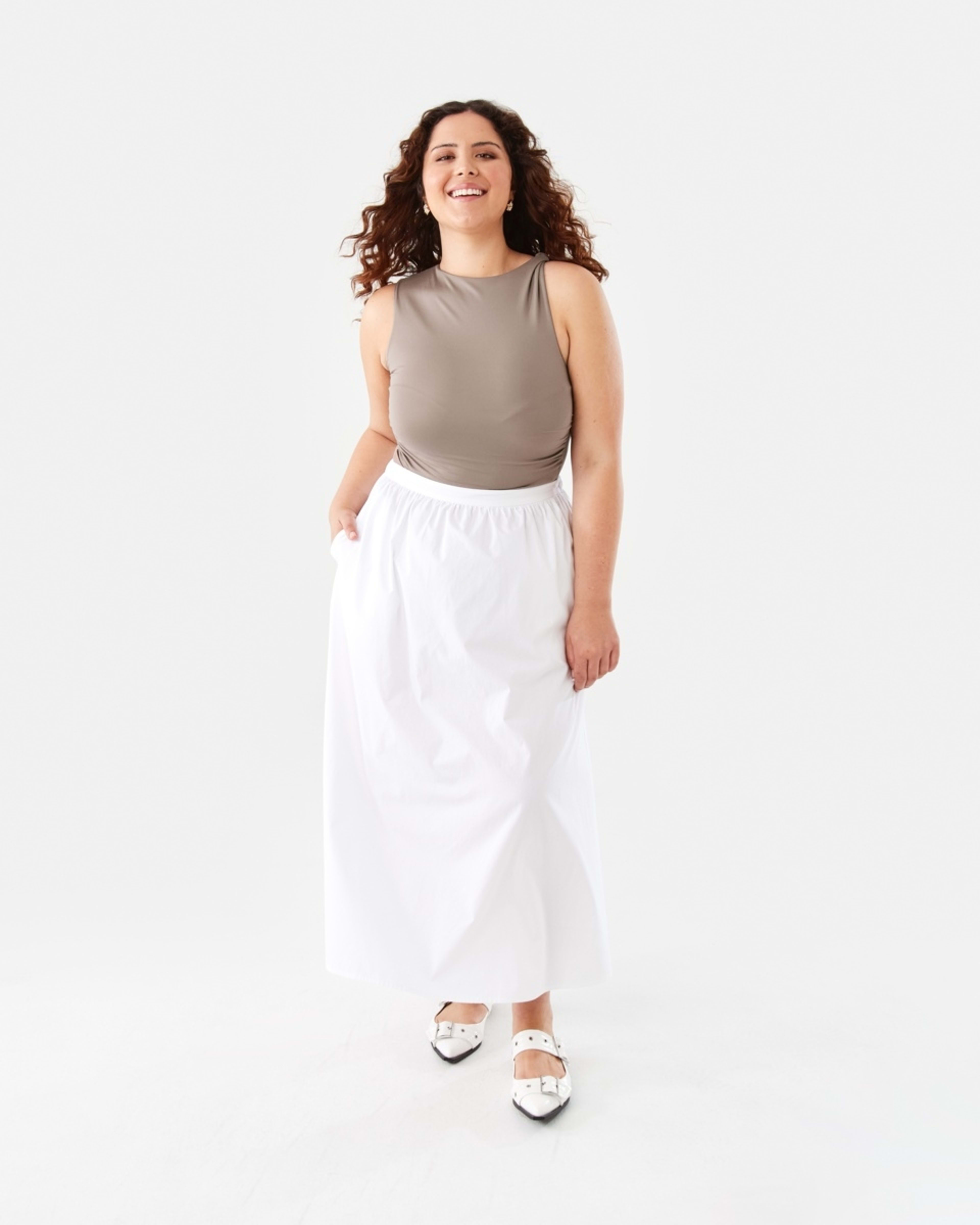 2 Sleeveless Twist Detail Bodysuit Taupe Brn, 2 of 7
