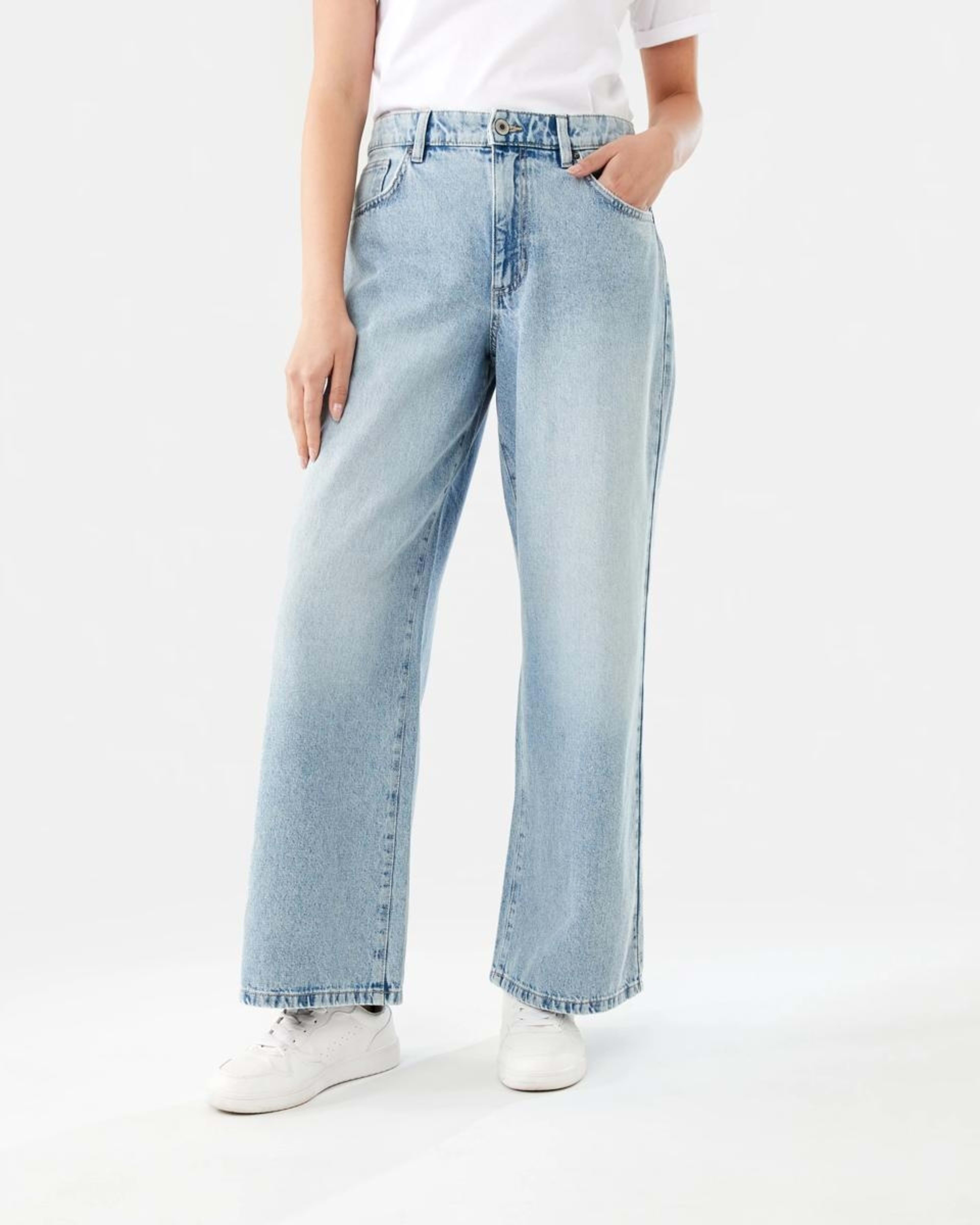 1 Wide Leg Jeans LIGHT WASH DENIM, 1 of 9
