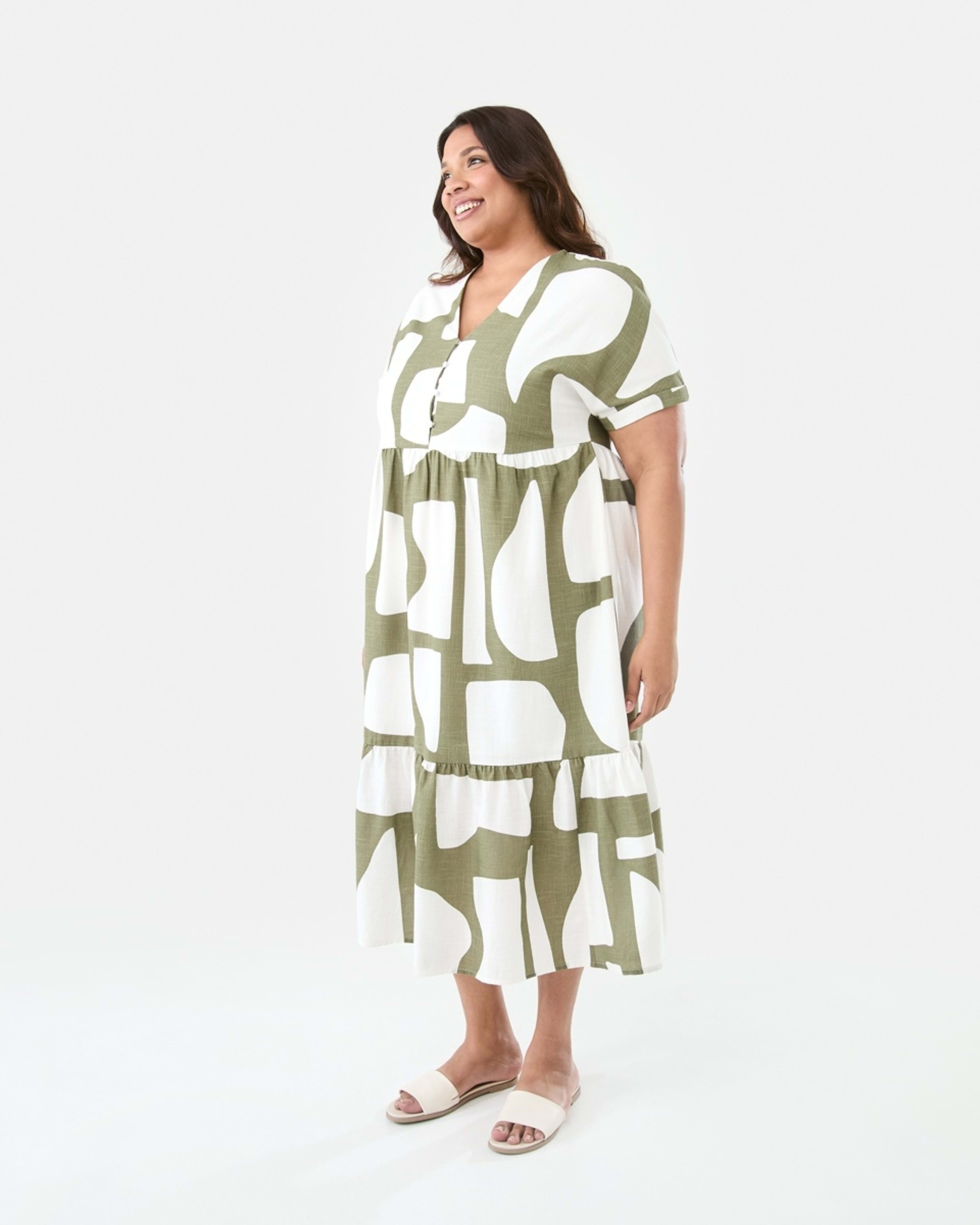 2 Curve Short Sleeve Tiered Midi Dress Large Abstract Olive Leaf, 2 of 7