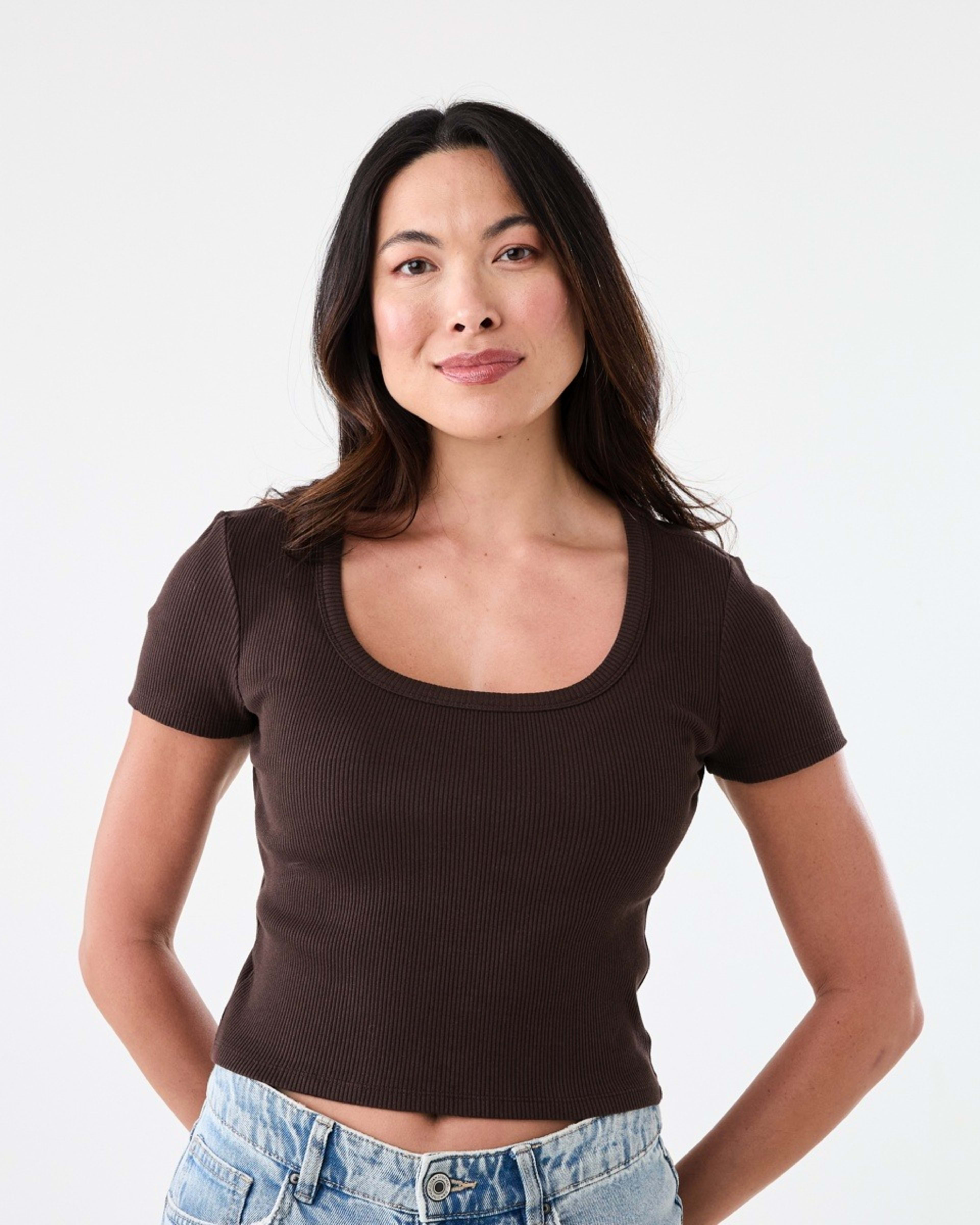 1 Short Sleeve Rib Square Neck T-shirt Melt Brown, 1 of 5