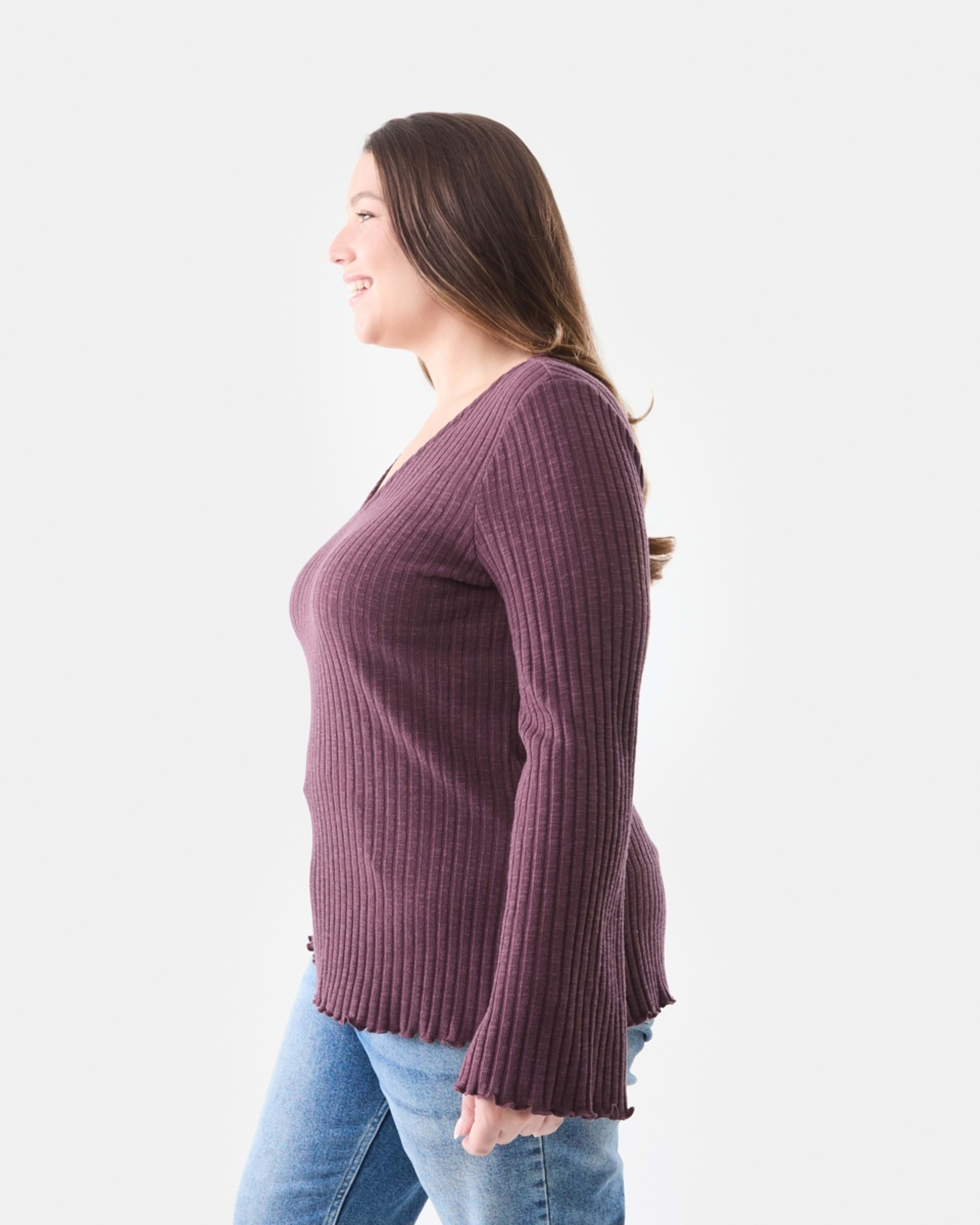 2 Curve Long Sleeve V-Neck Rib Top Crushed Berry, 2 of 5