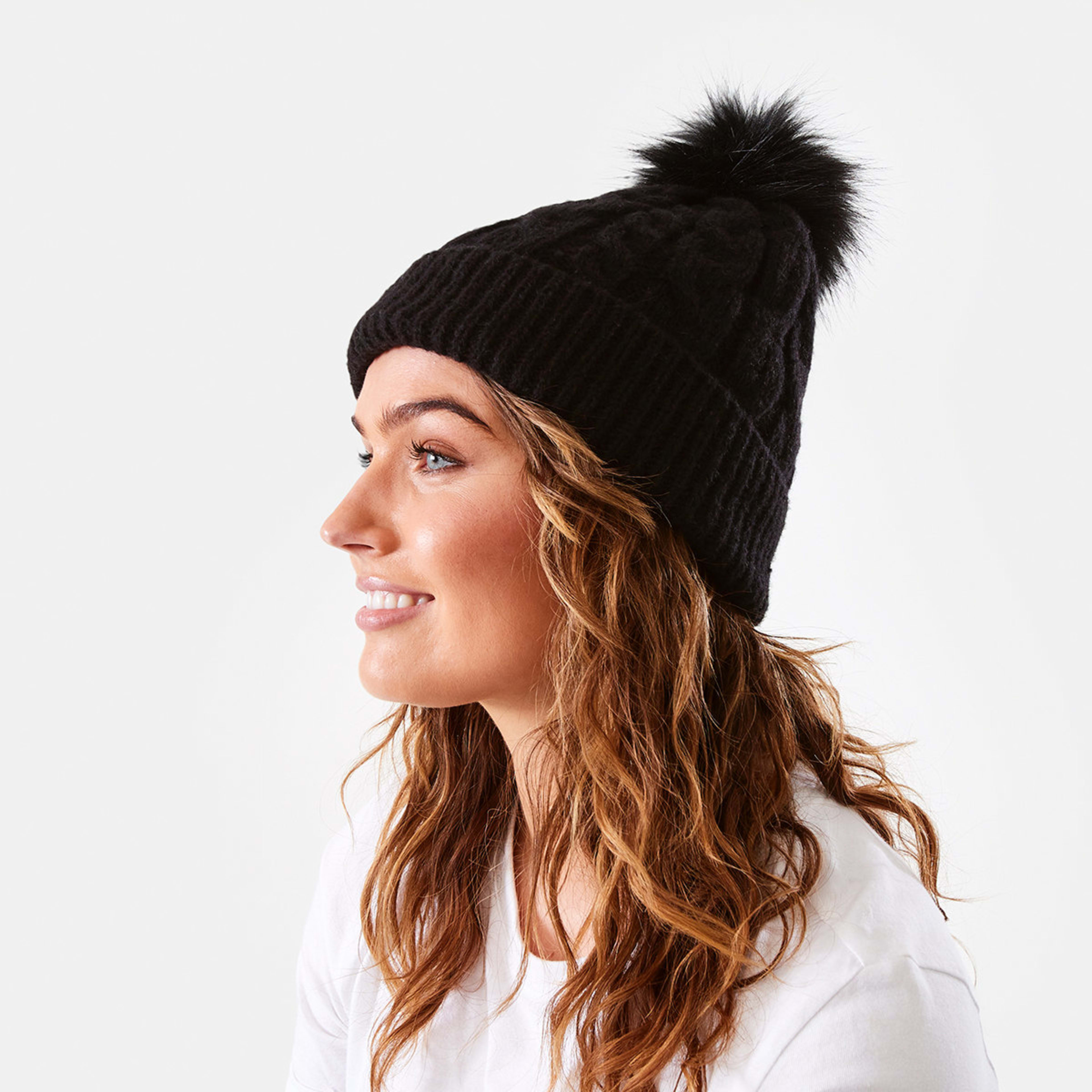 4 Cable Pom Pom Beanie Black, 4 of 5