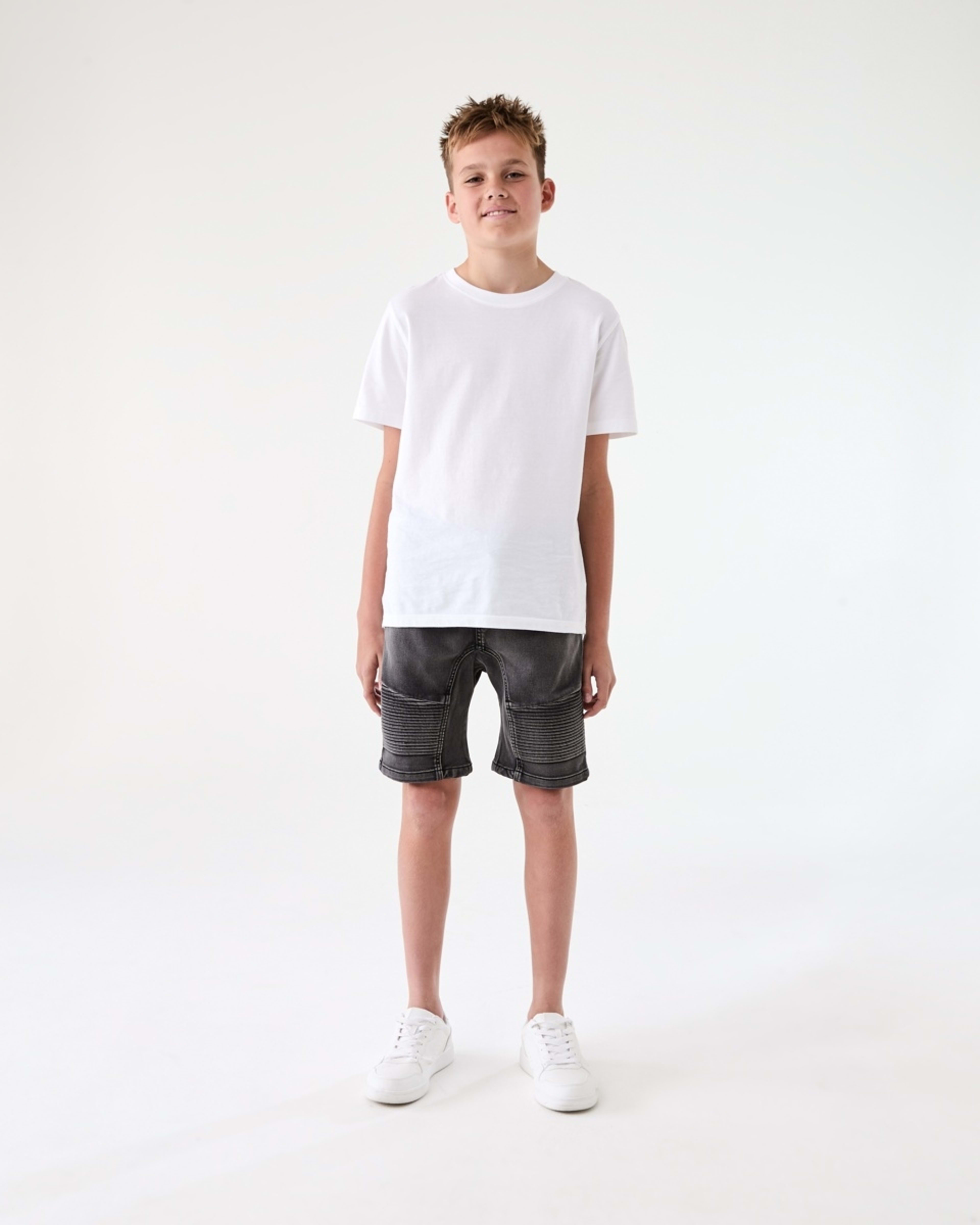 6 Pull On Denim Moto Shorts BLACK WASH, 6 of 7