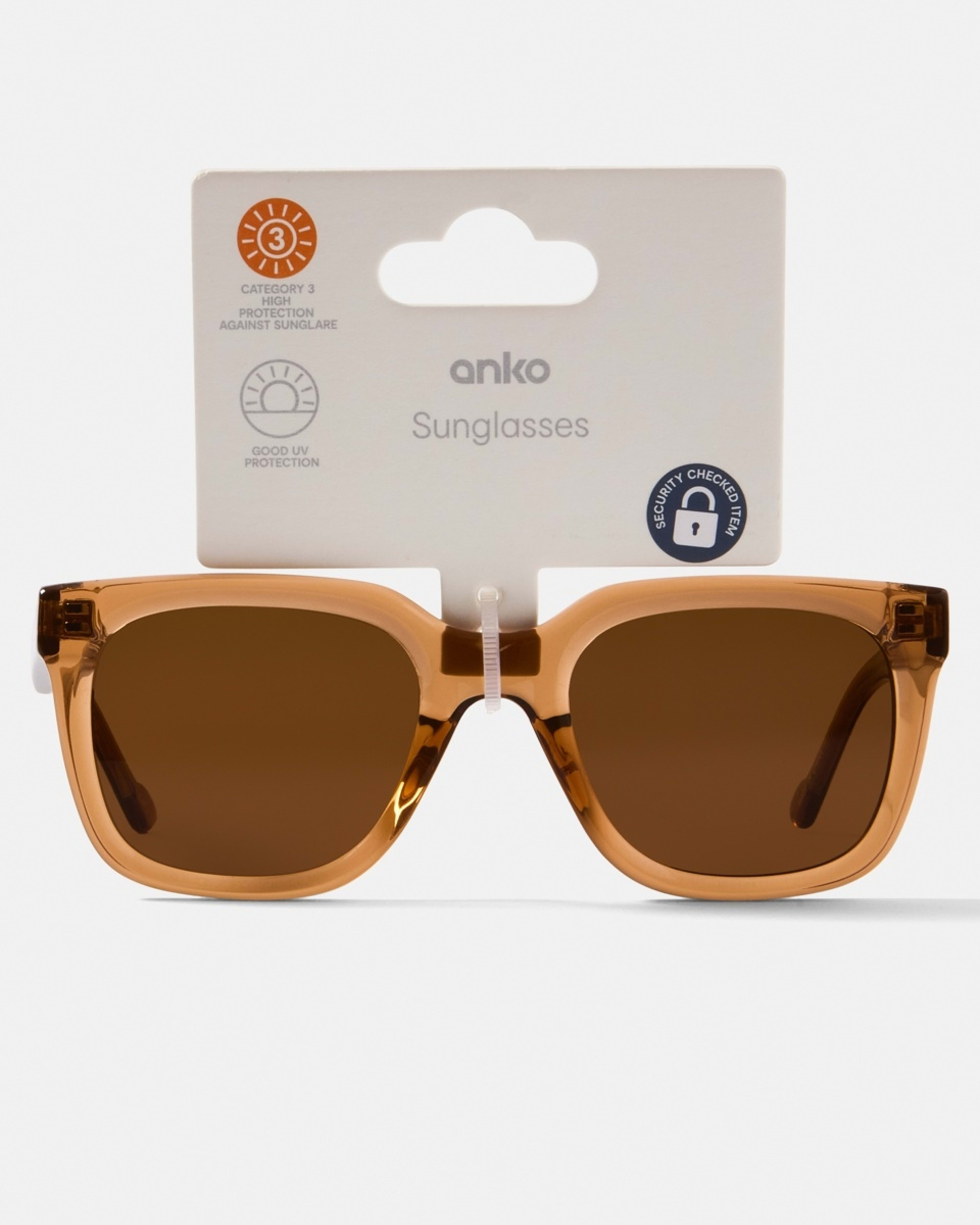 6 Womens D Frame Sunglasses TRANSLUCENT BROWN, 6 of 6