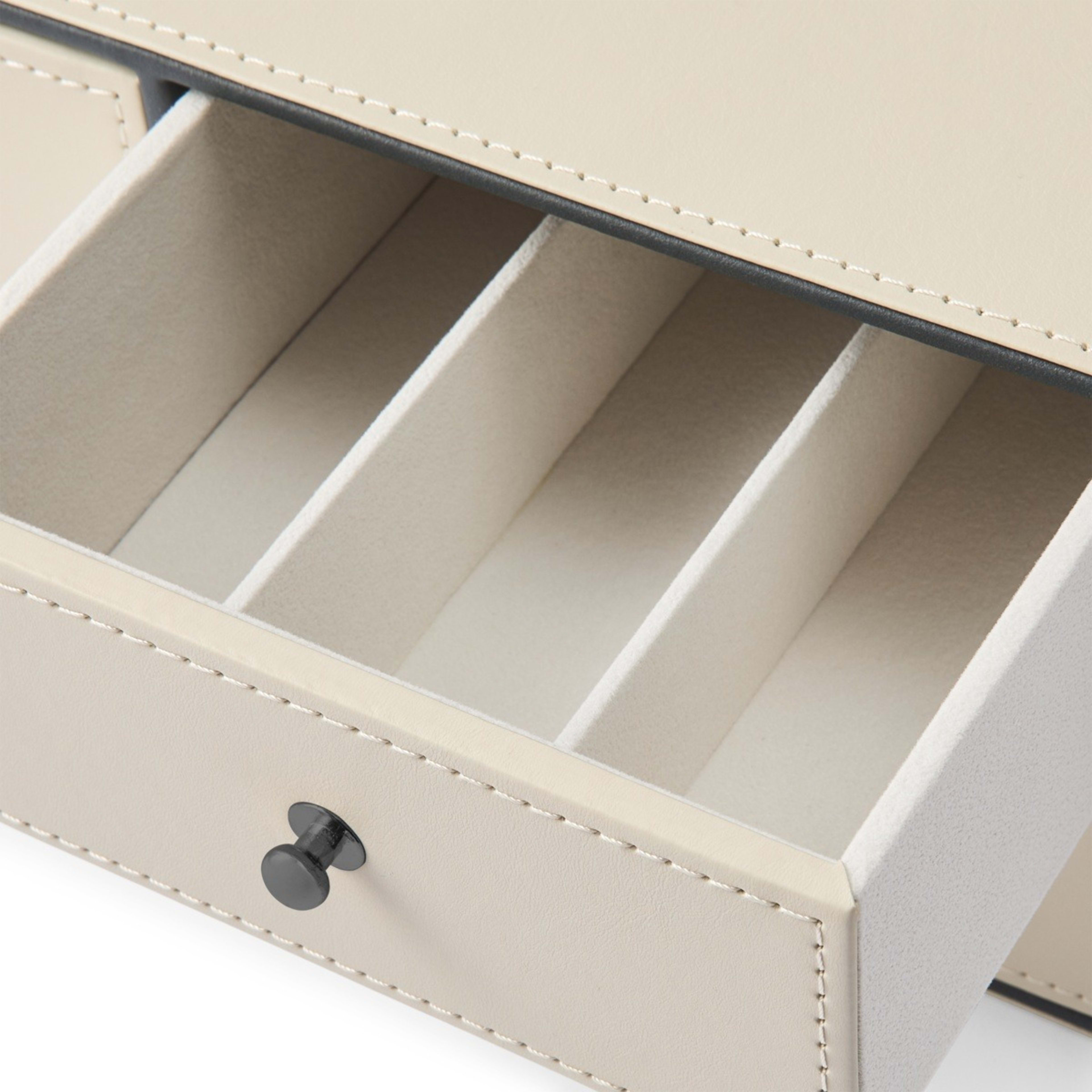 8 Lined Jewellery Box, 8 of 10