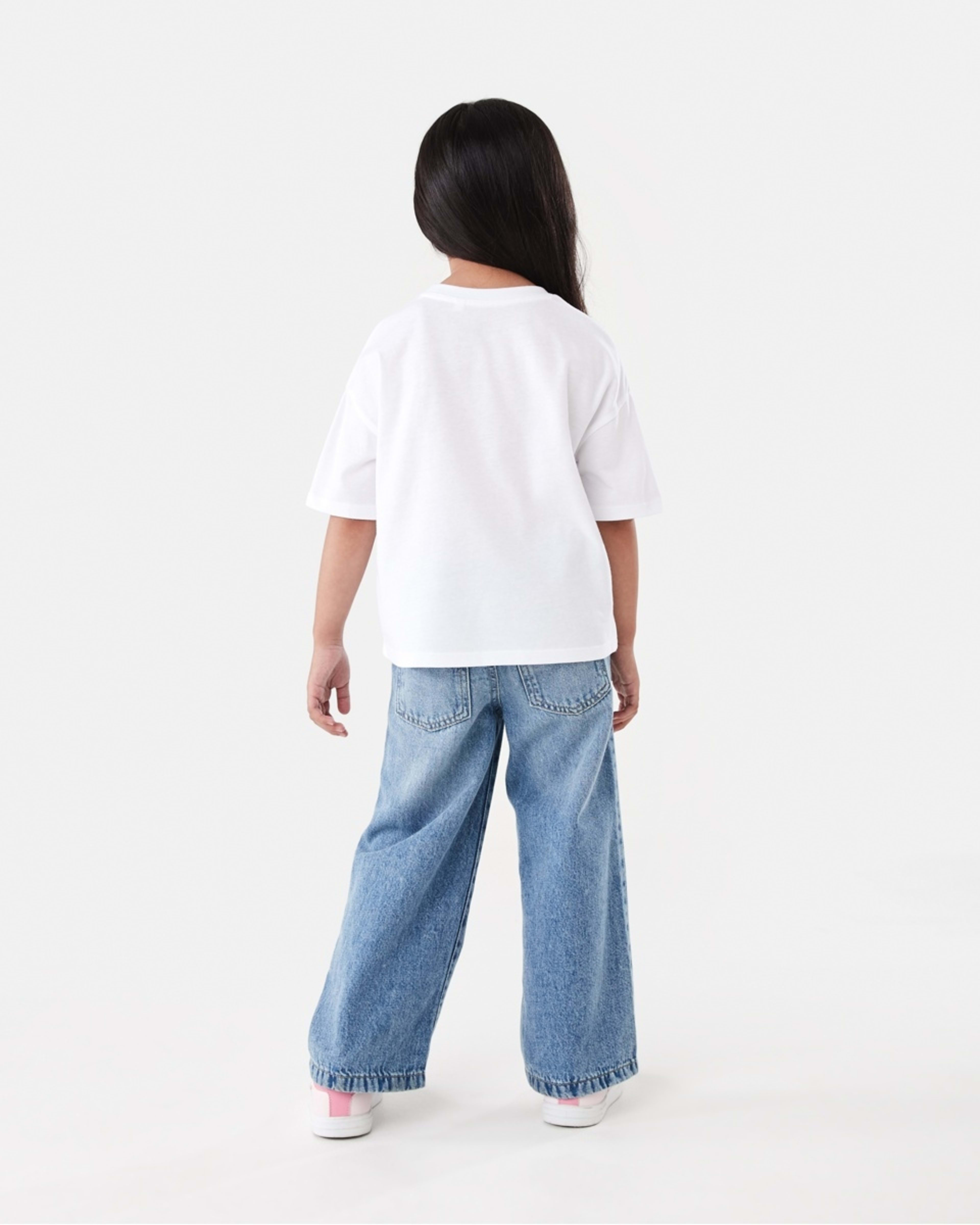 6 Short Sleeve Oversized Applique T-shirt Cherry, 6 of 8