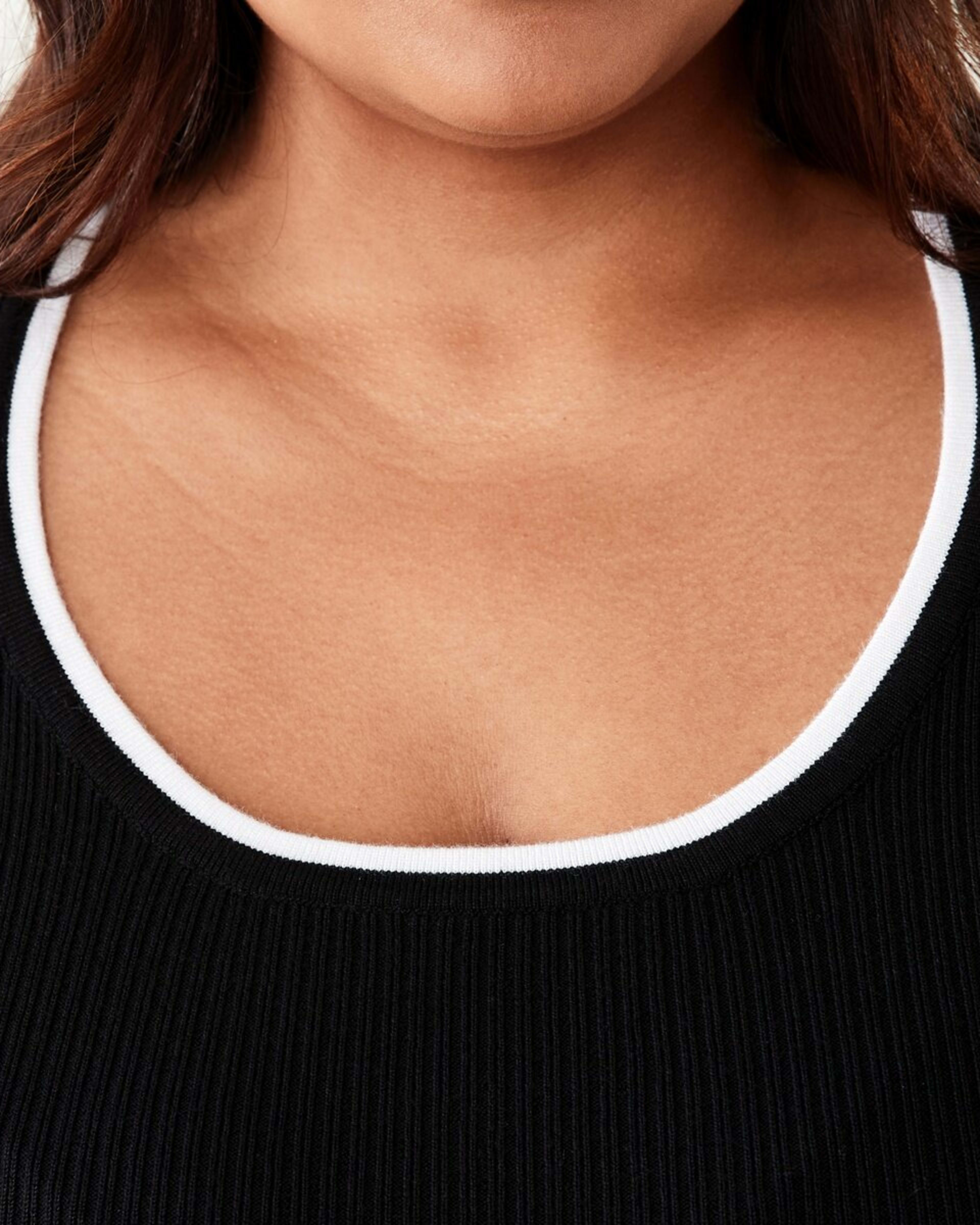 5 Curve Contrast Tipping Long Sleeve Top Black, 5 of 6