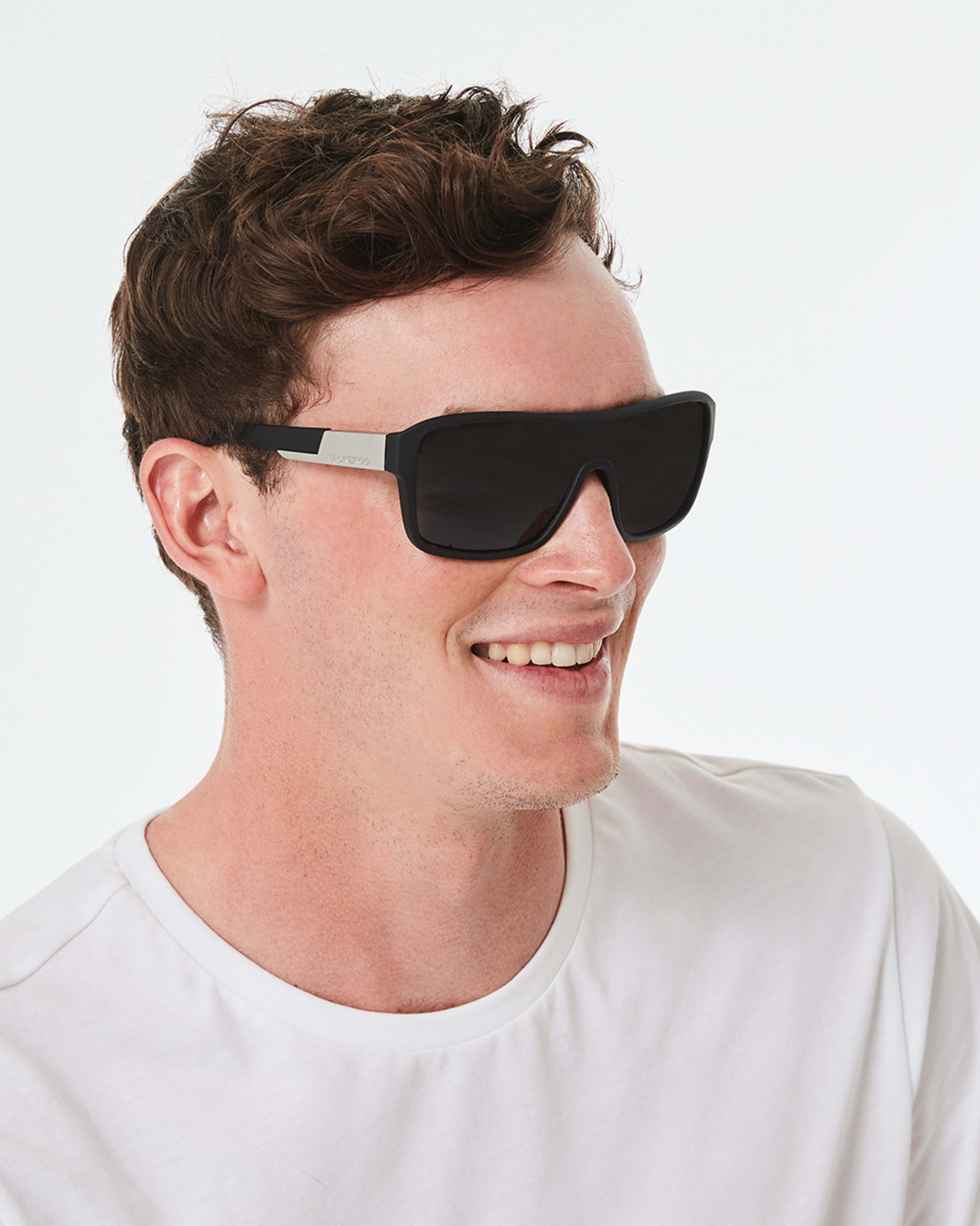 5 Jackaroo Polarised Sunglasses Black, 5 of 7