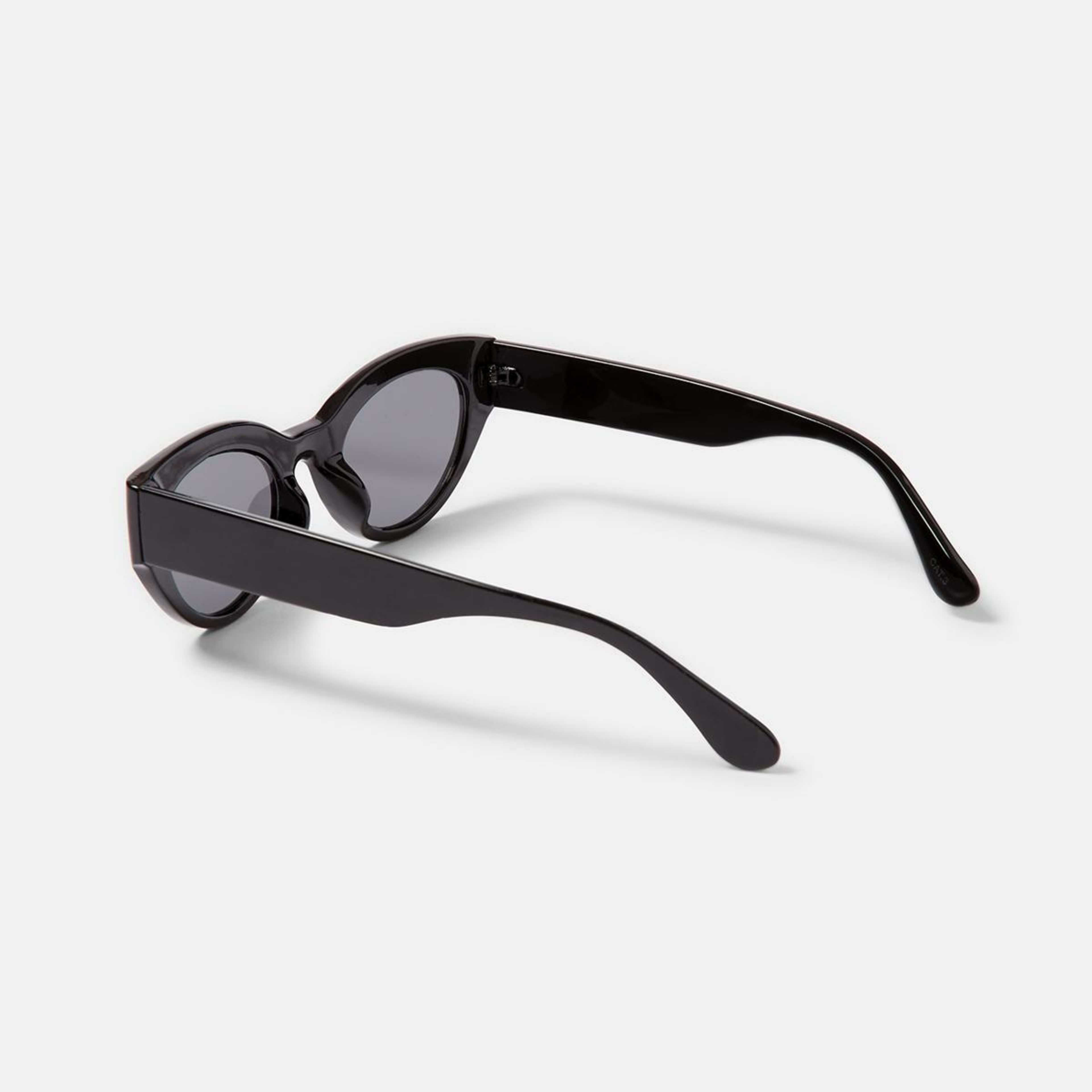 3 Basic Cateye Sunglasses Black, 3 of 6