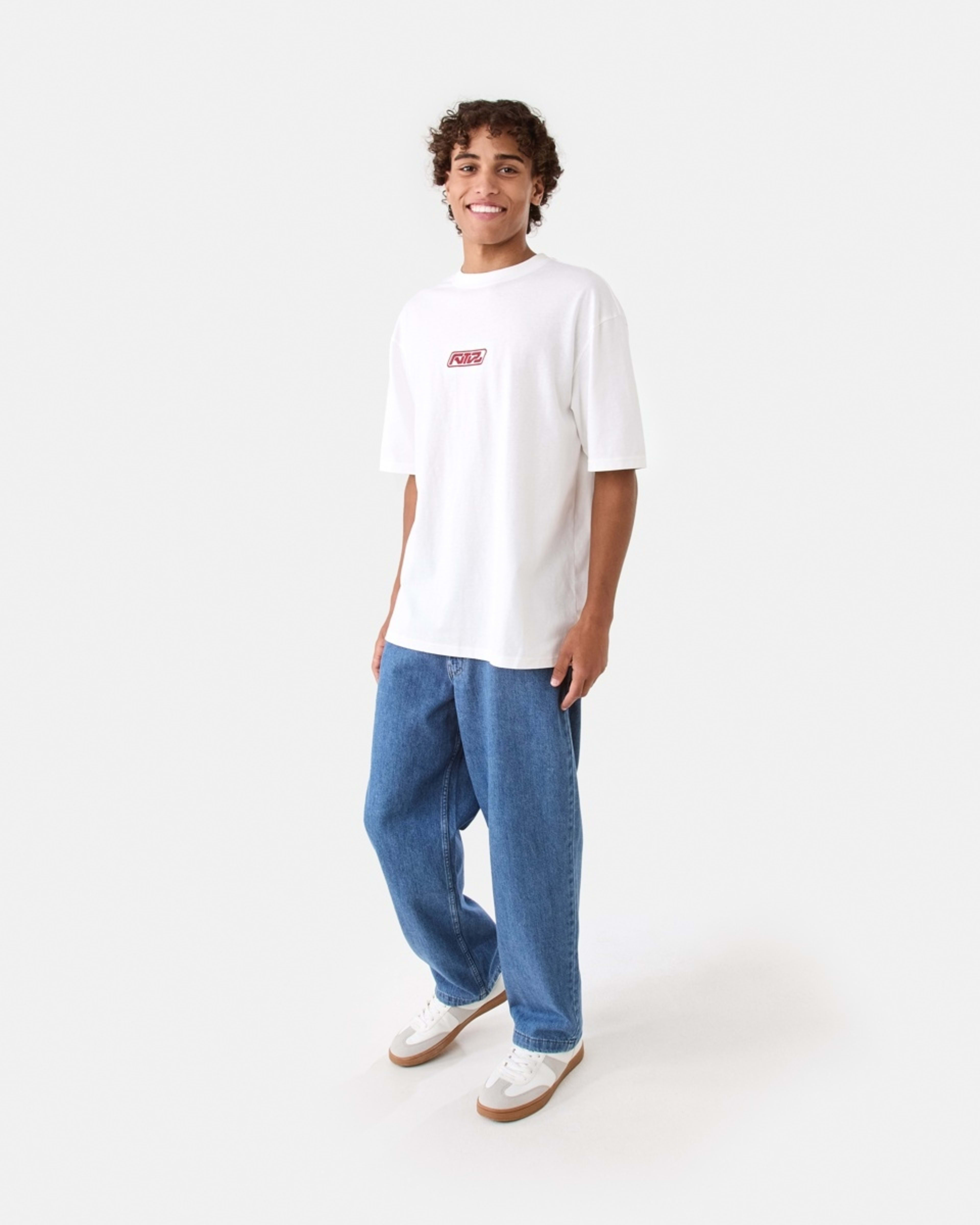 3 Oversized Graphic T-shirt SNOW WHITE, 3 of 7