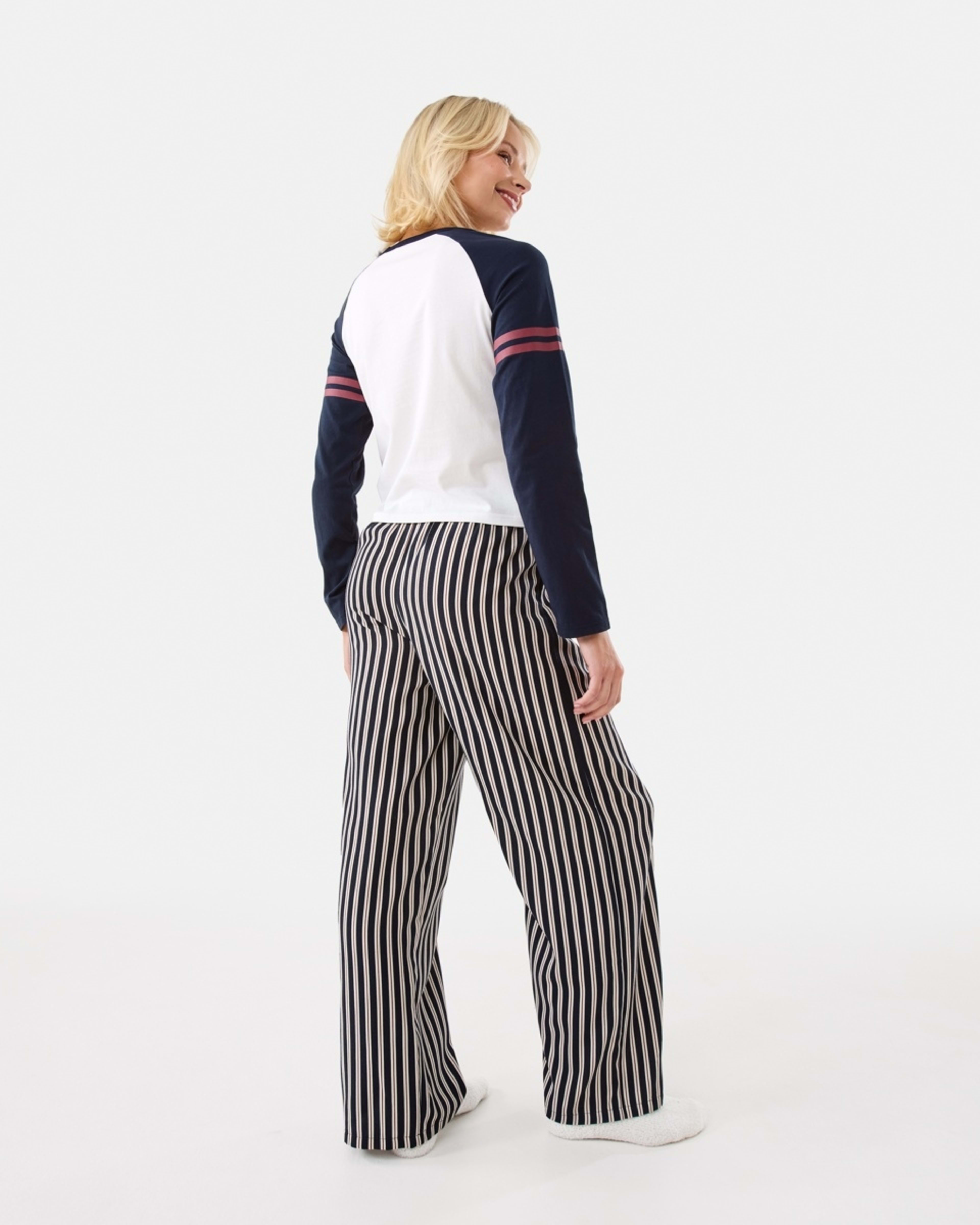 3 Betty Boop License Long Sleeve Top and Pants Pyjama set Betty Boop, 3 of 10