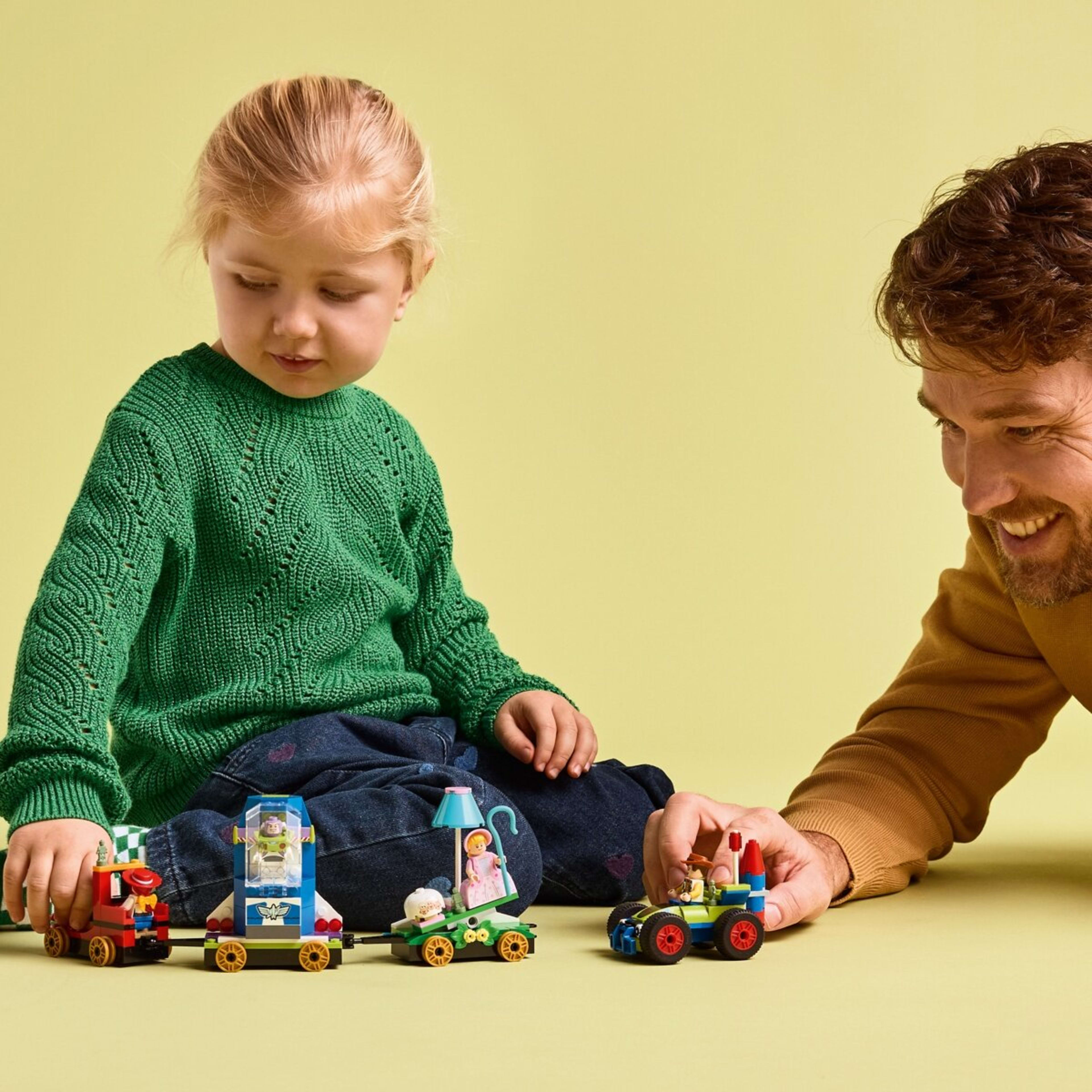 7 LEGO Disney and Pixar’s Toy Story Celebration Train & RC Car 43264, 7 of 10
