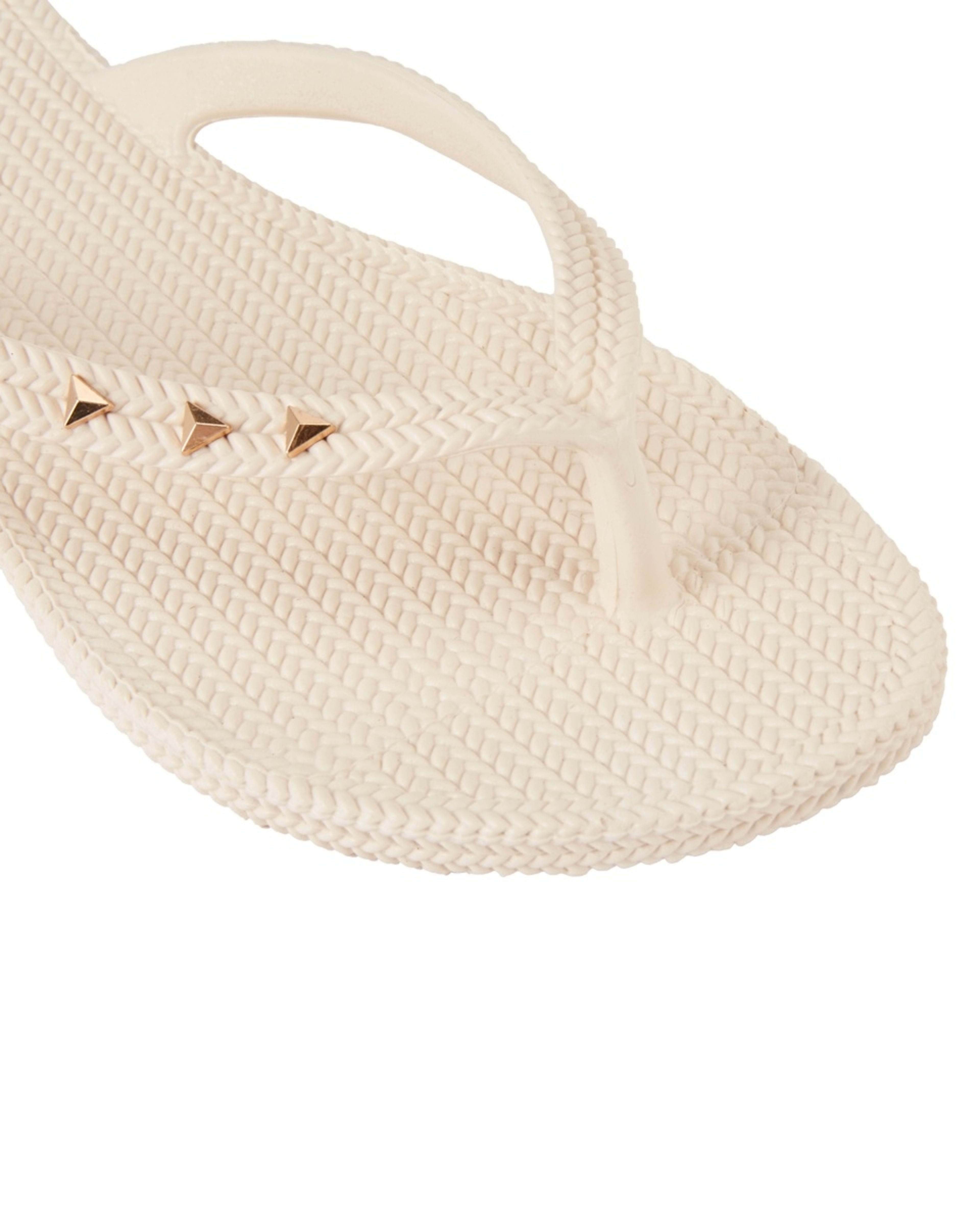3 Trim Detail Thongs Prl Ivory, 3 of 3