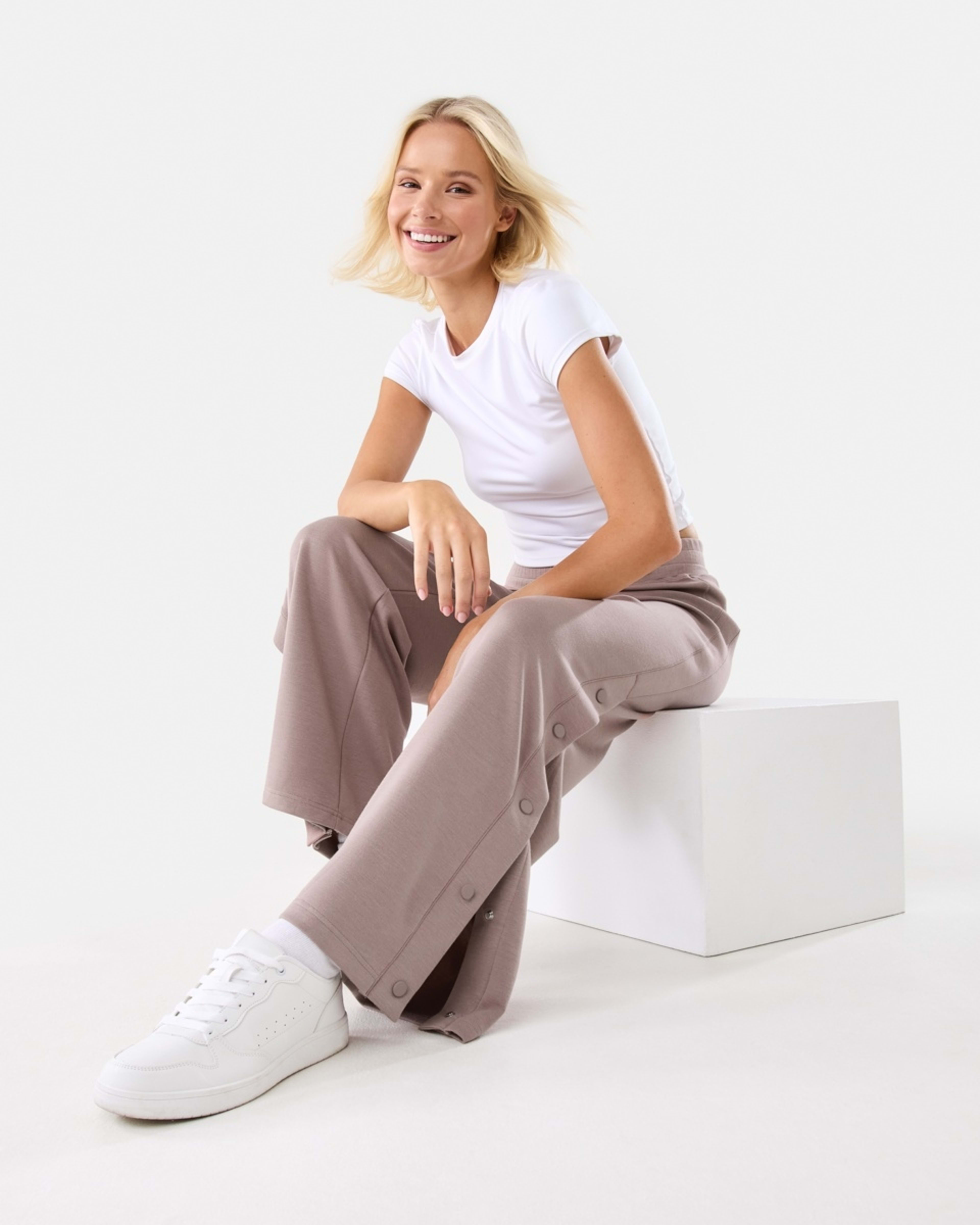 9 Active Womens Snap Trackpants Taupe Tawn, 9 of 10