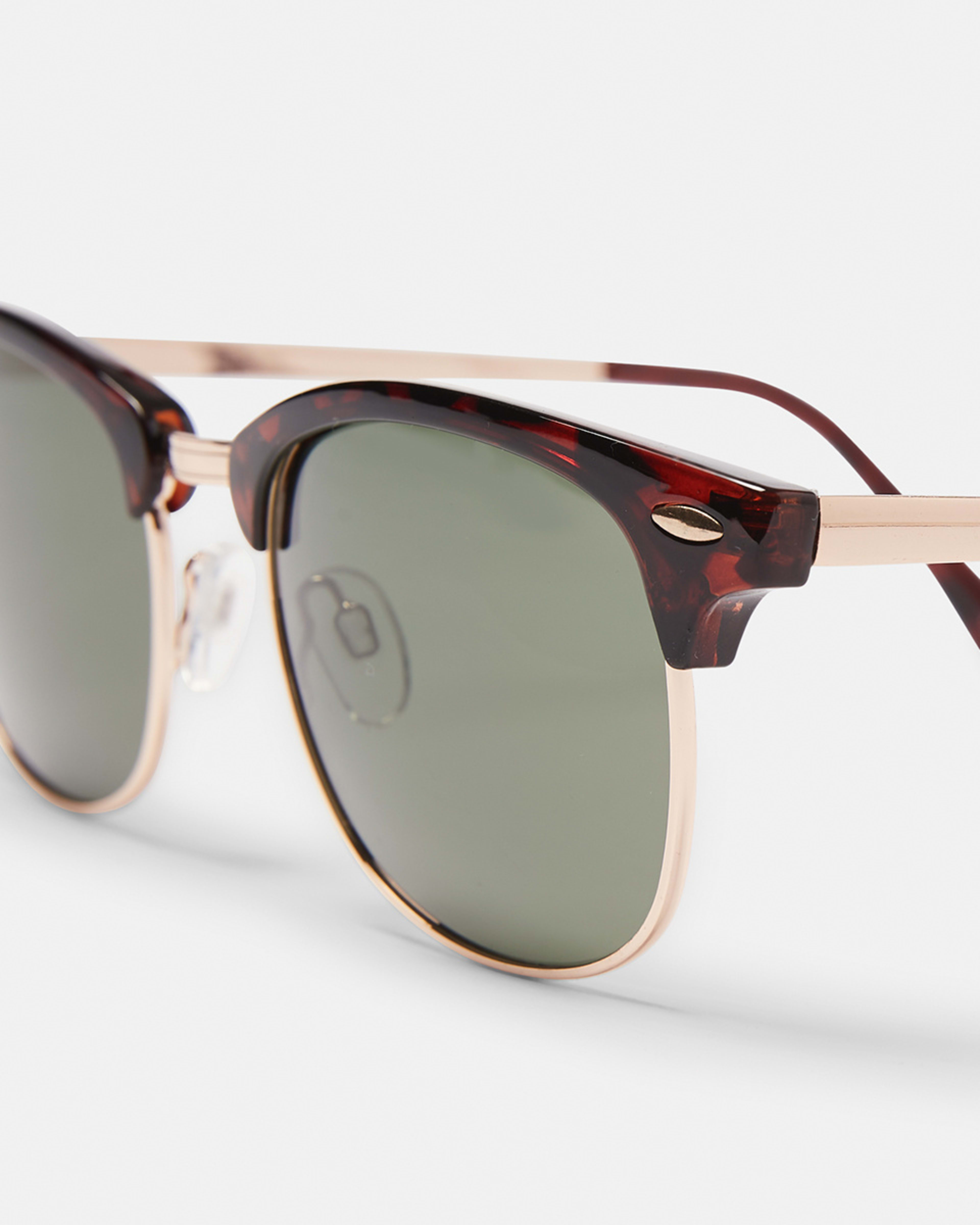 4 Classic Polarised Sunglasses Tort, 4 of 7