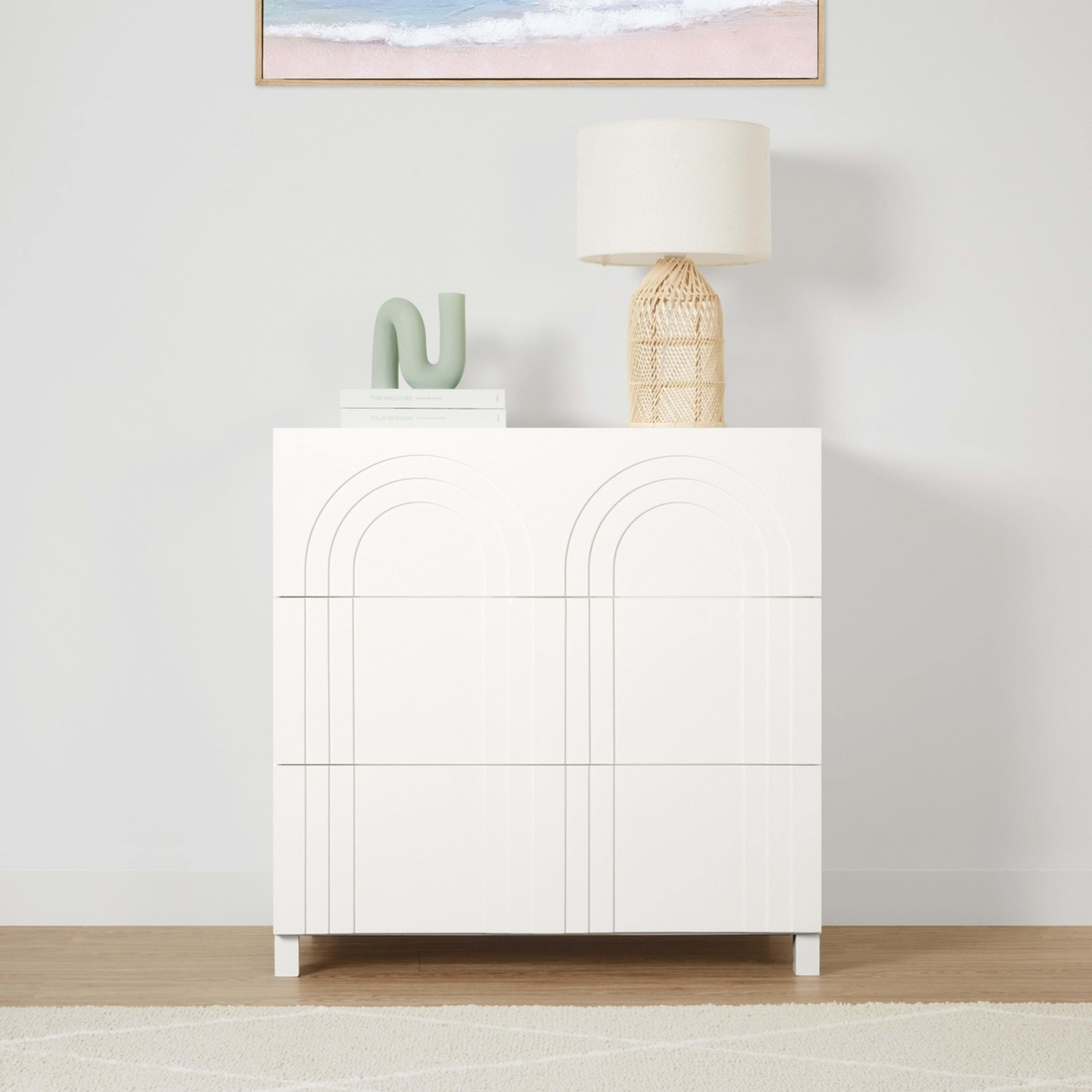 1 Carter Arched 3 Drawer Chest