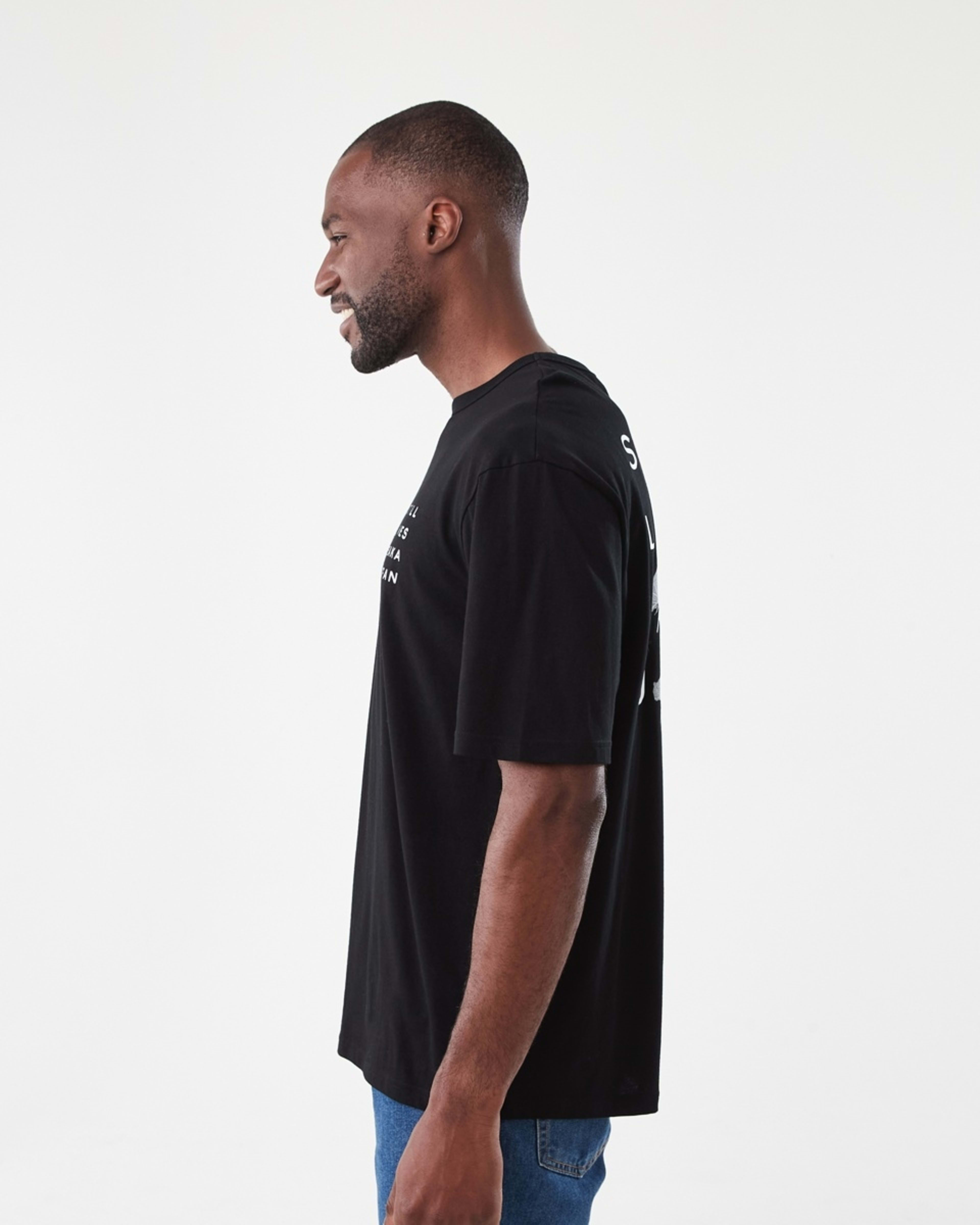 2 Oversized Graphic T-shirt Black, 2 of 6