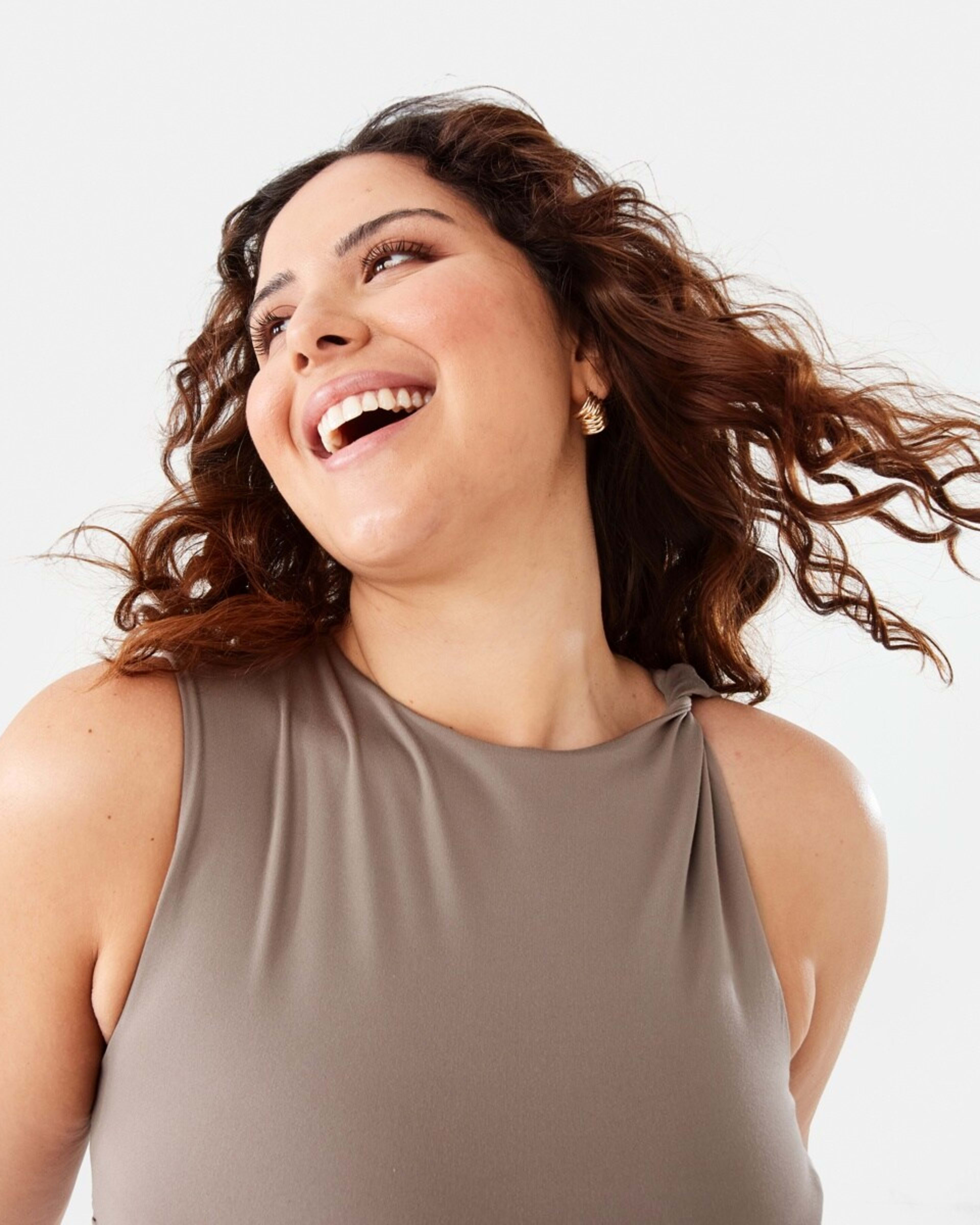 5 Sleeveless Twist Detail Bodysuit Taupe Brn, 5 of 7
