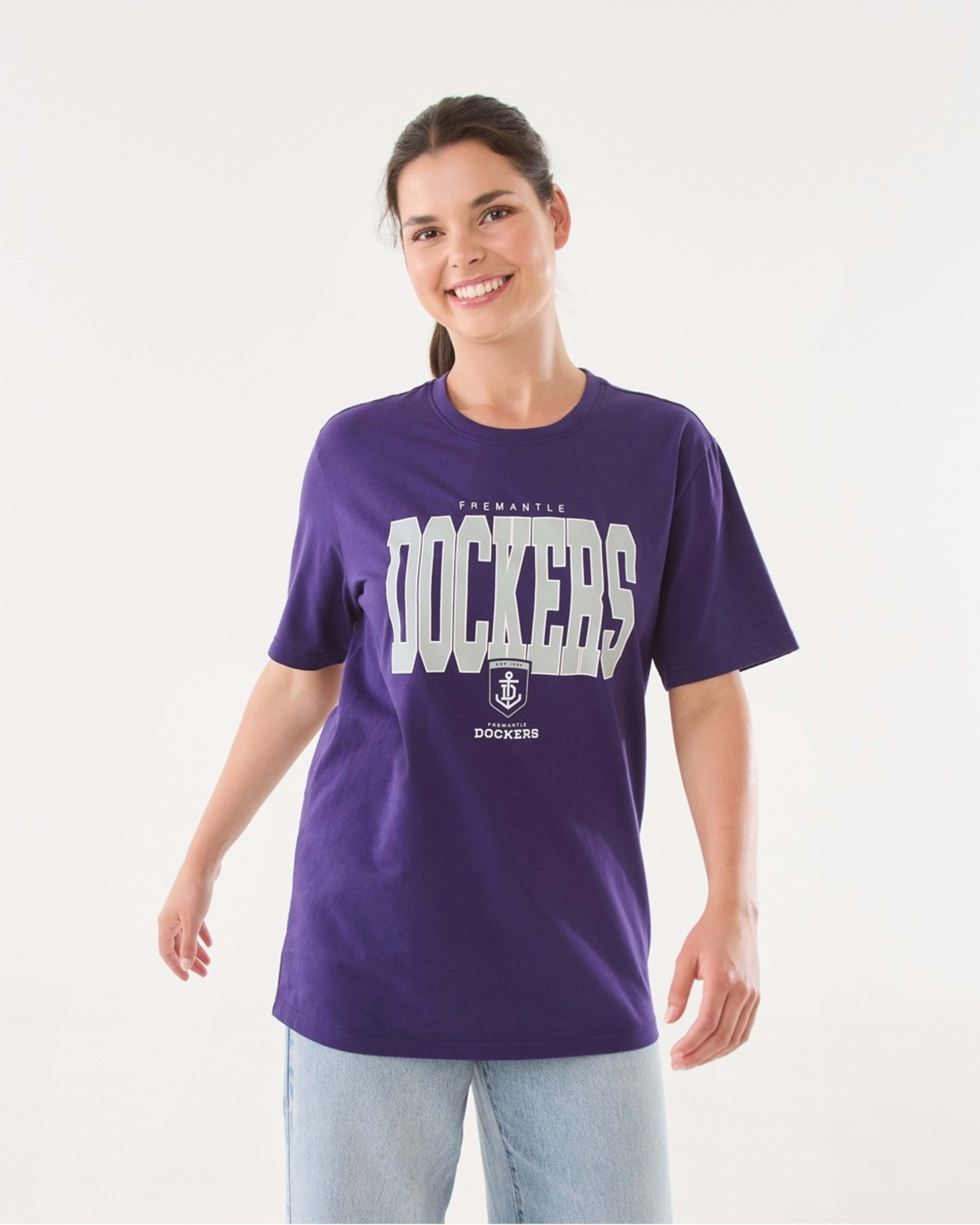 1 Official AFL Adult T-shirt Fremantle, 1 of 5