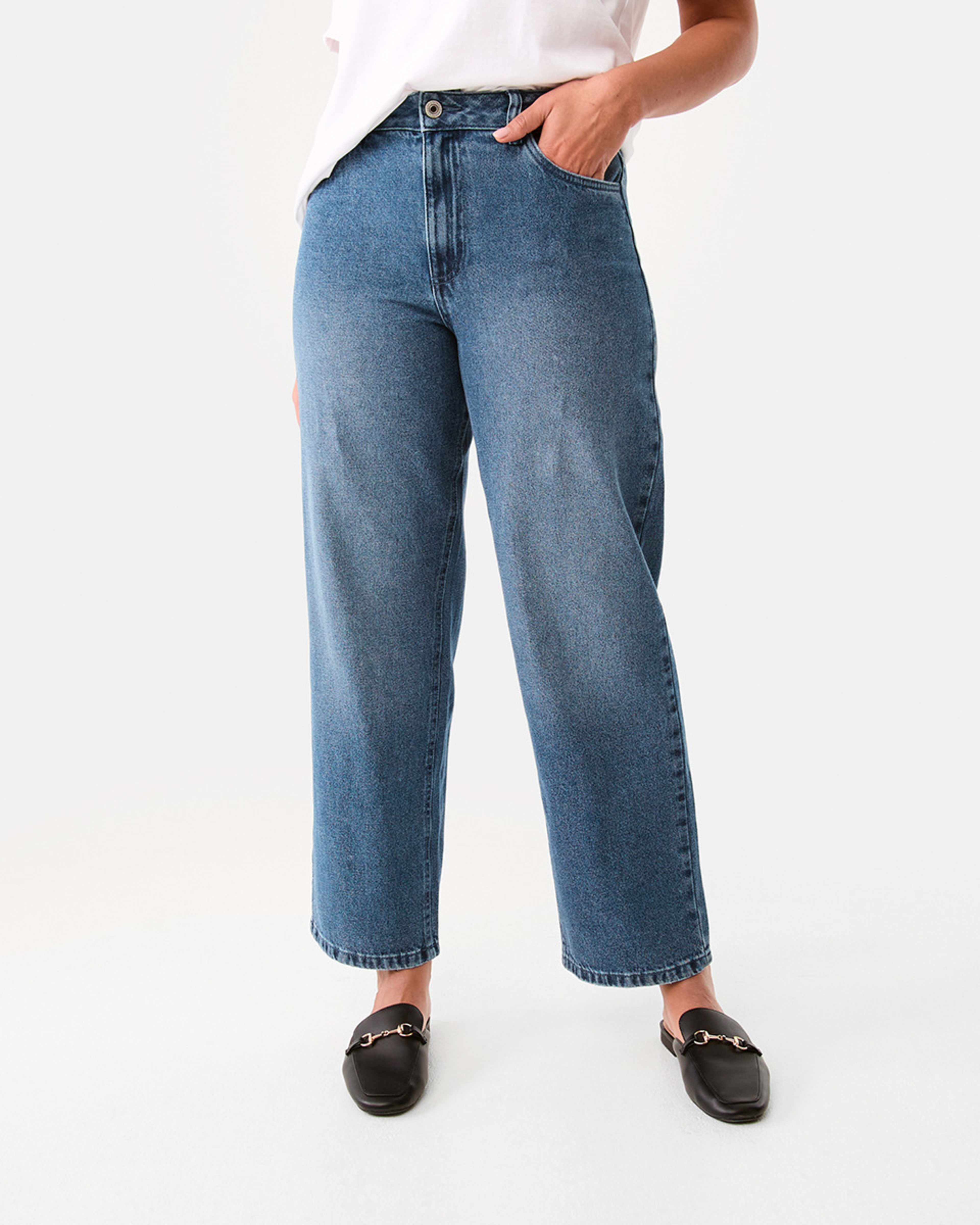 1 Full Length Relaxed Jeans Mid Wash