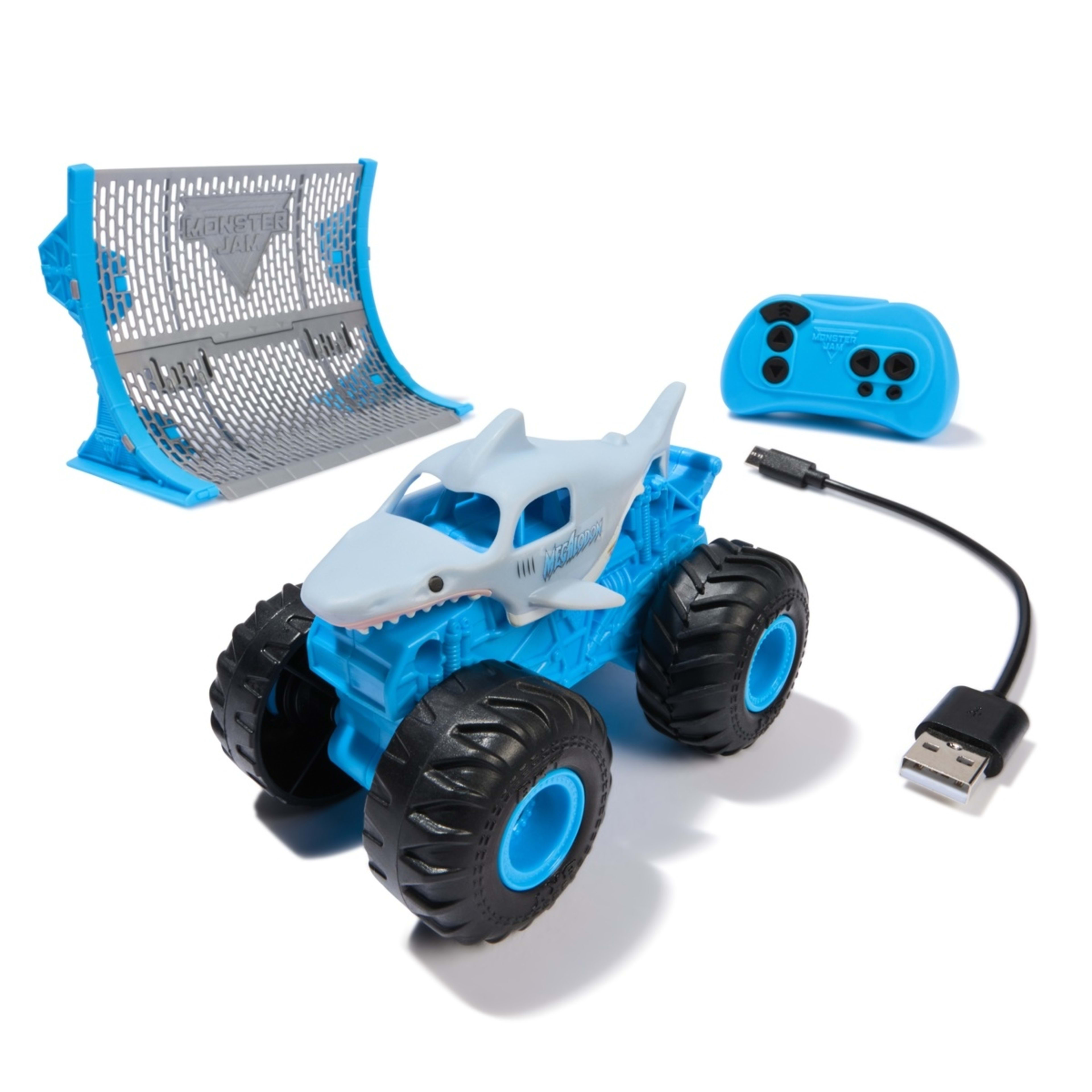 2 Monster Jam RC 1:64 Megalodon, 2 of 8