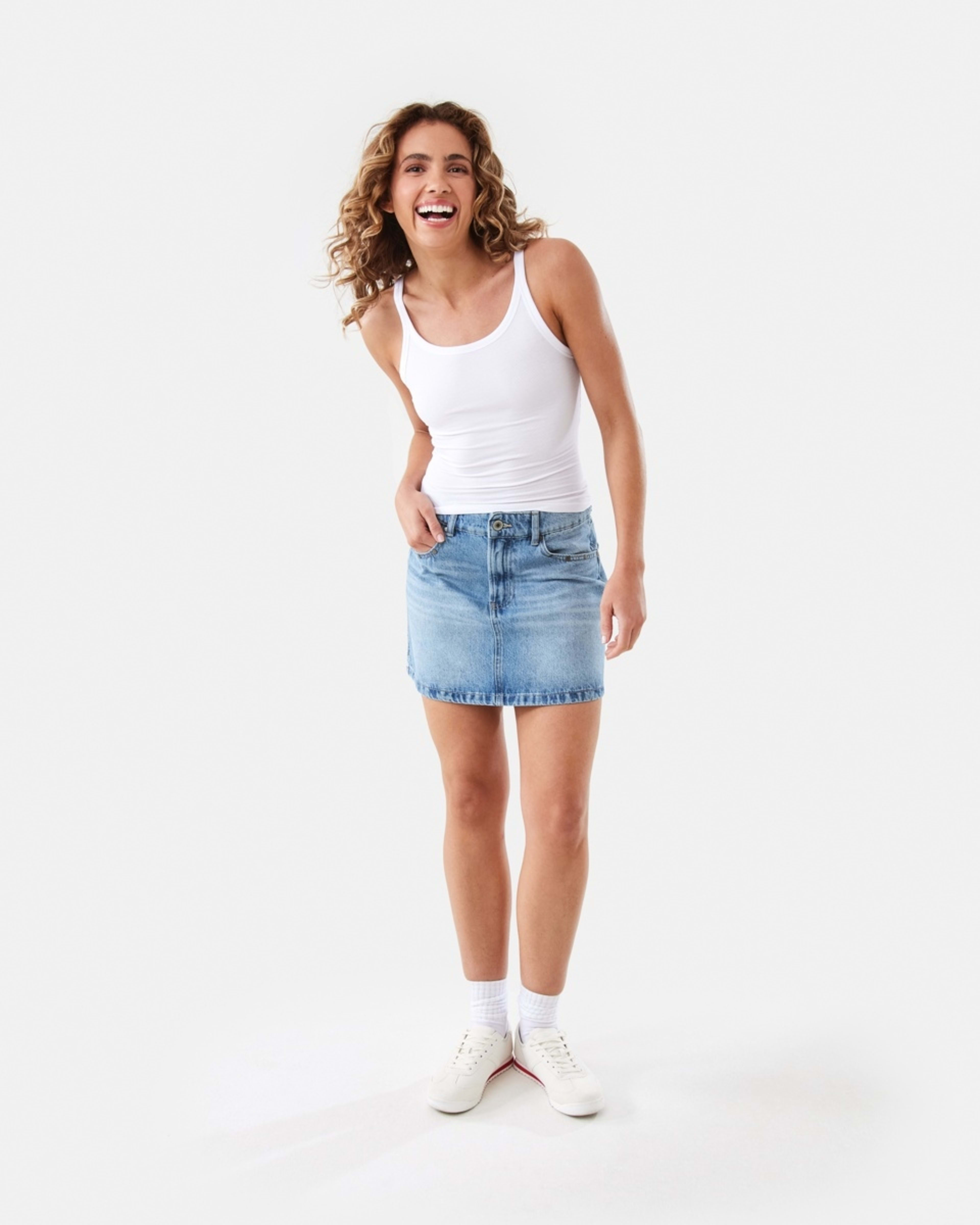 2 Sleeveless Rib Scoop Tank White, 2 of 6