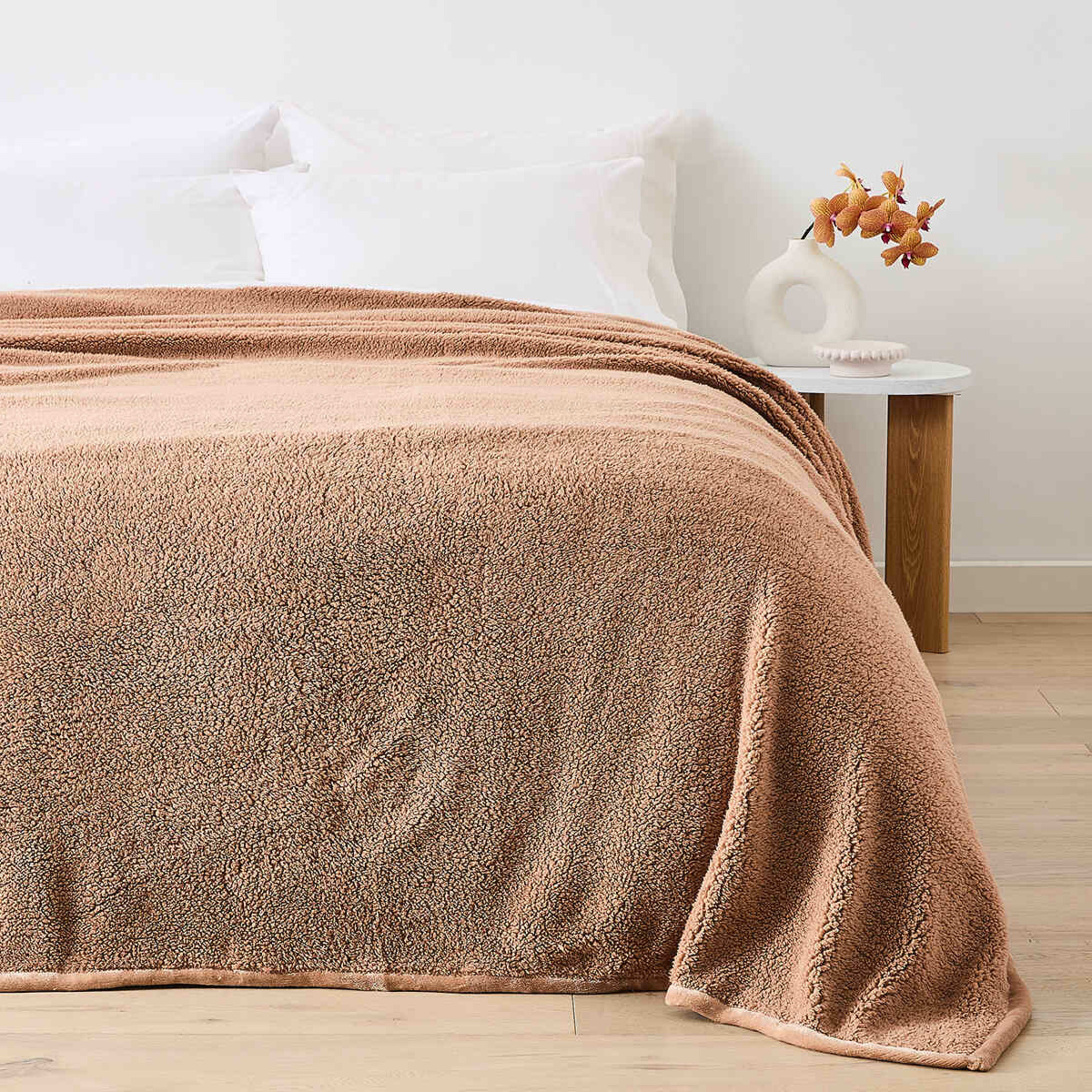 4 Sherpa Reverse Blanket - Double/Queen Bed, Praline, 4 of 7