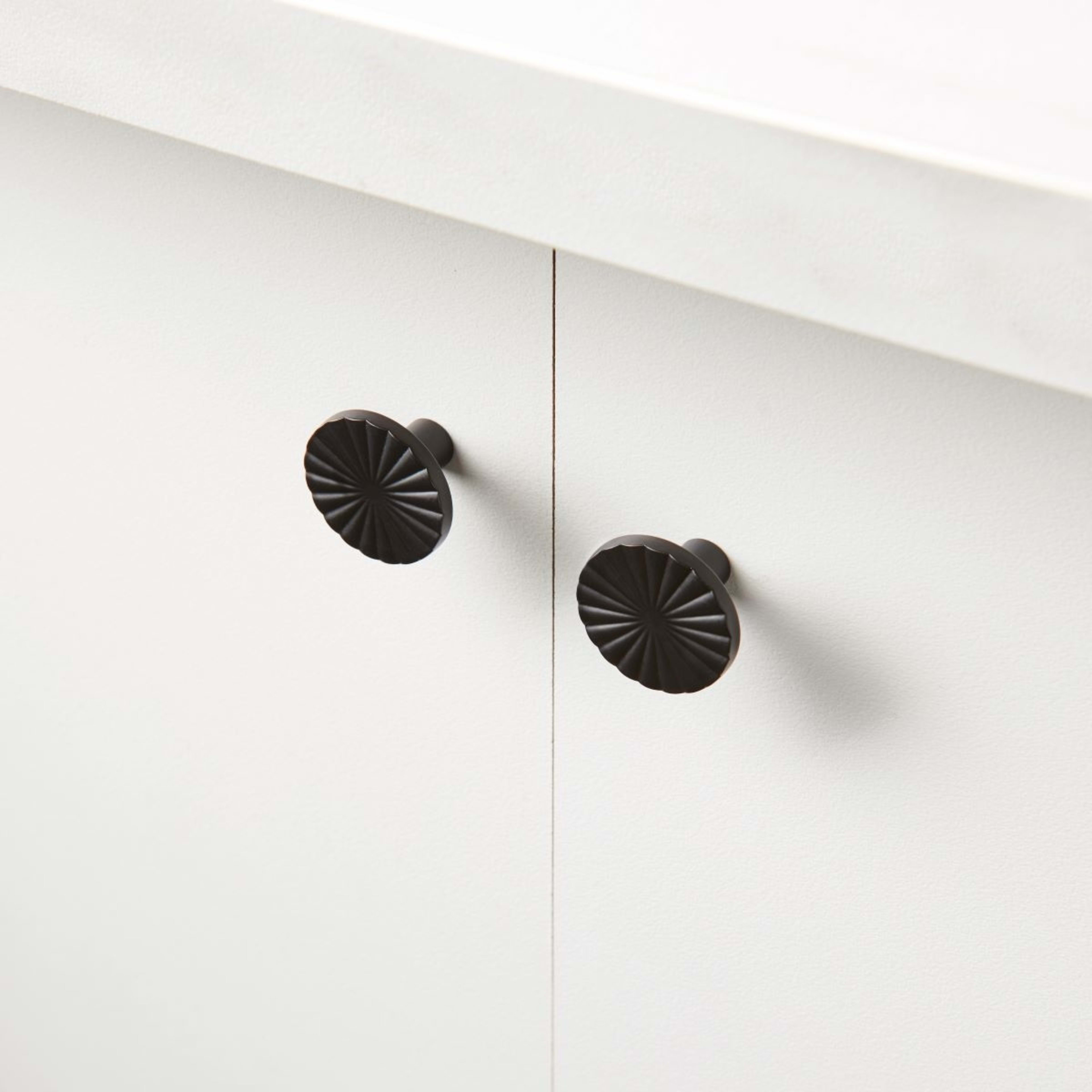 2 Pack Embossed Handles Black Kmart