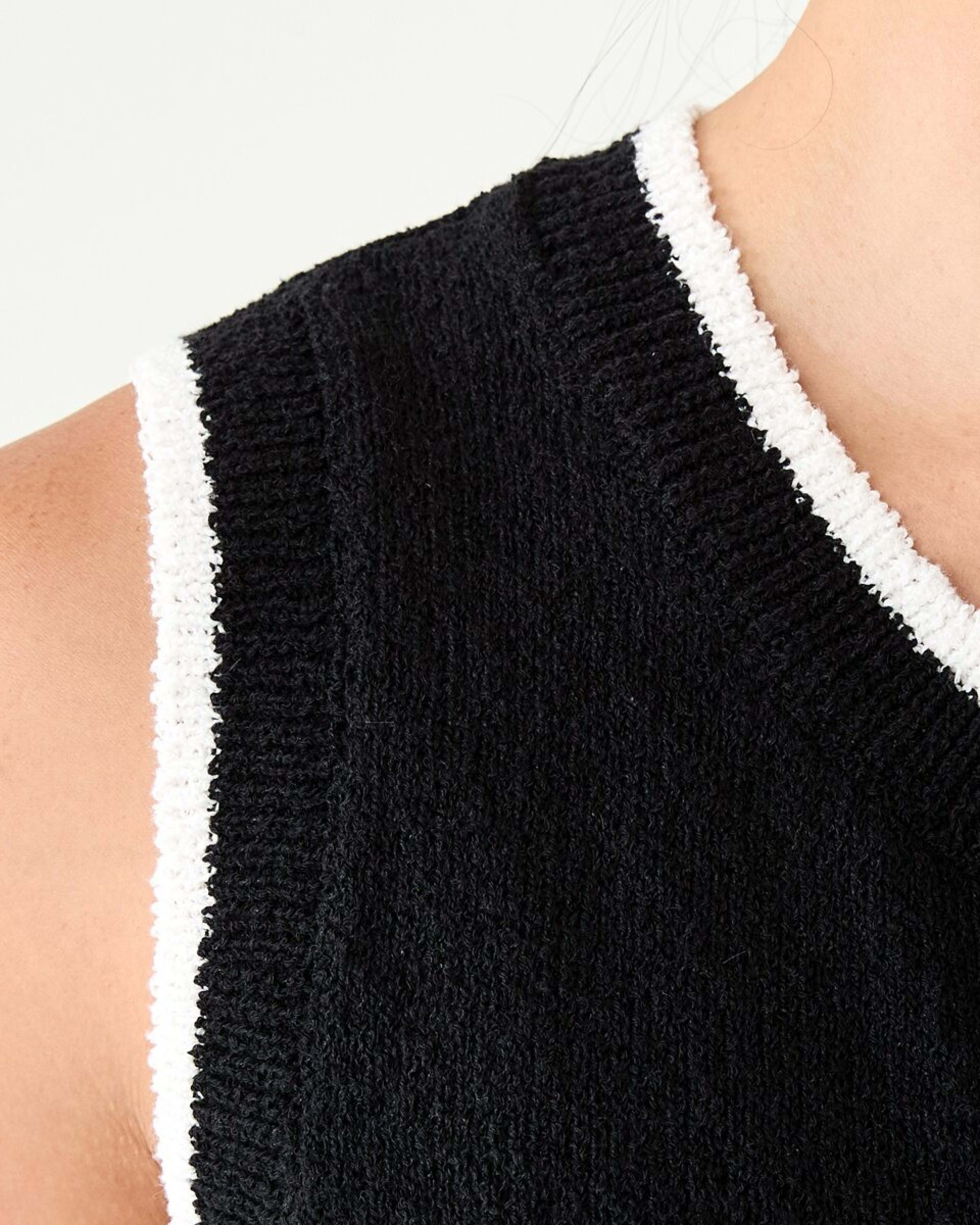 7 Contrast Button Vest Black, 7 of 7