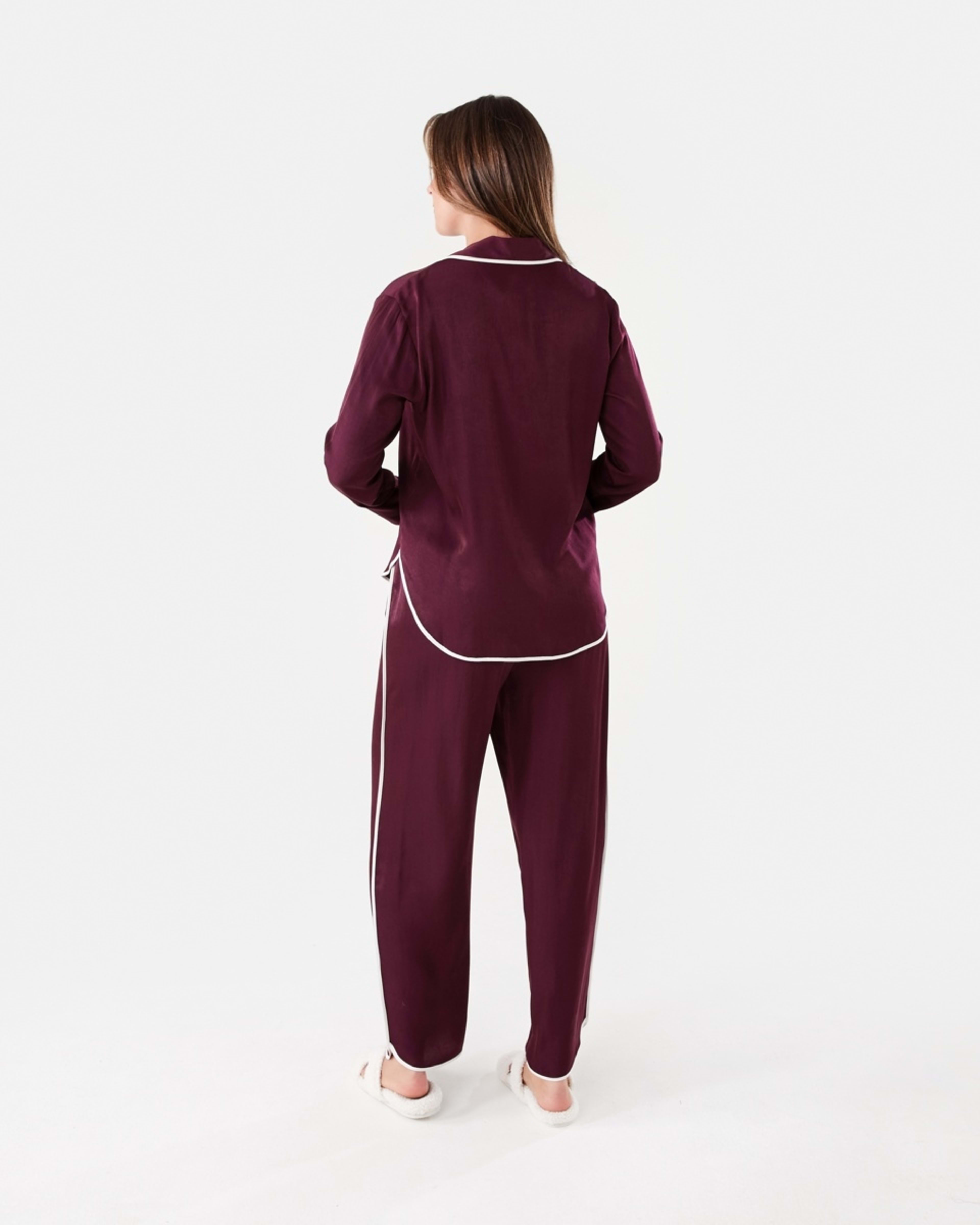3 Matte Satin Long Sleeve Top and Pants Pyjama Set Windsor Wn, 3 of 7