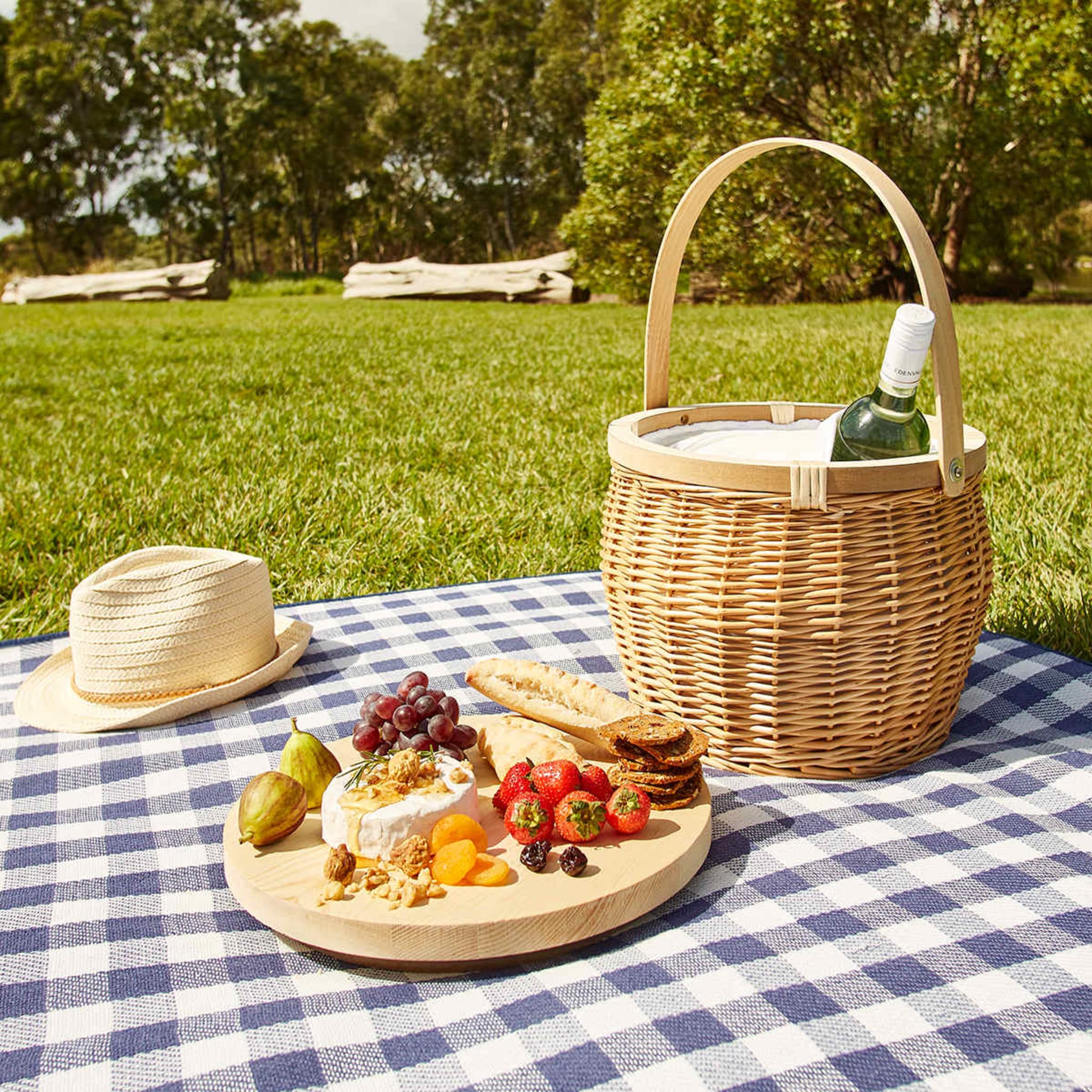 Picnic Basket with Serving Board Kmart