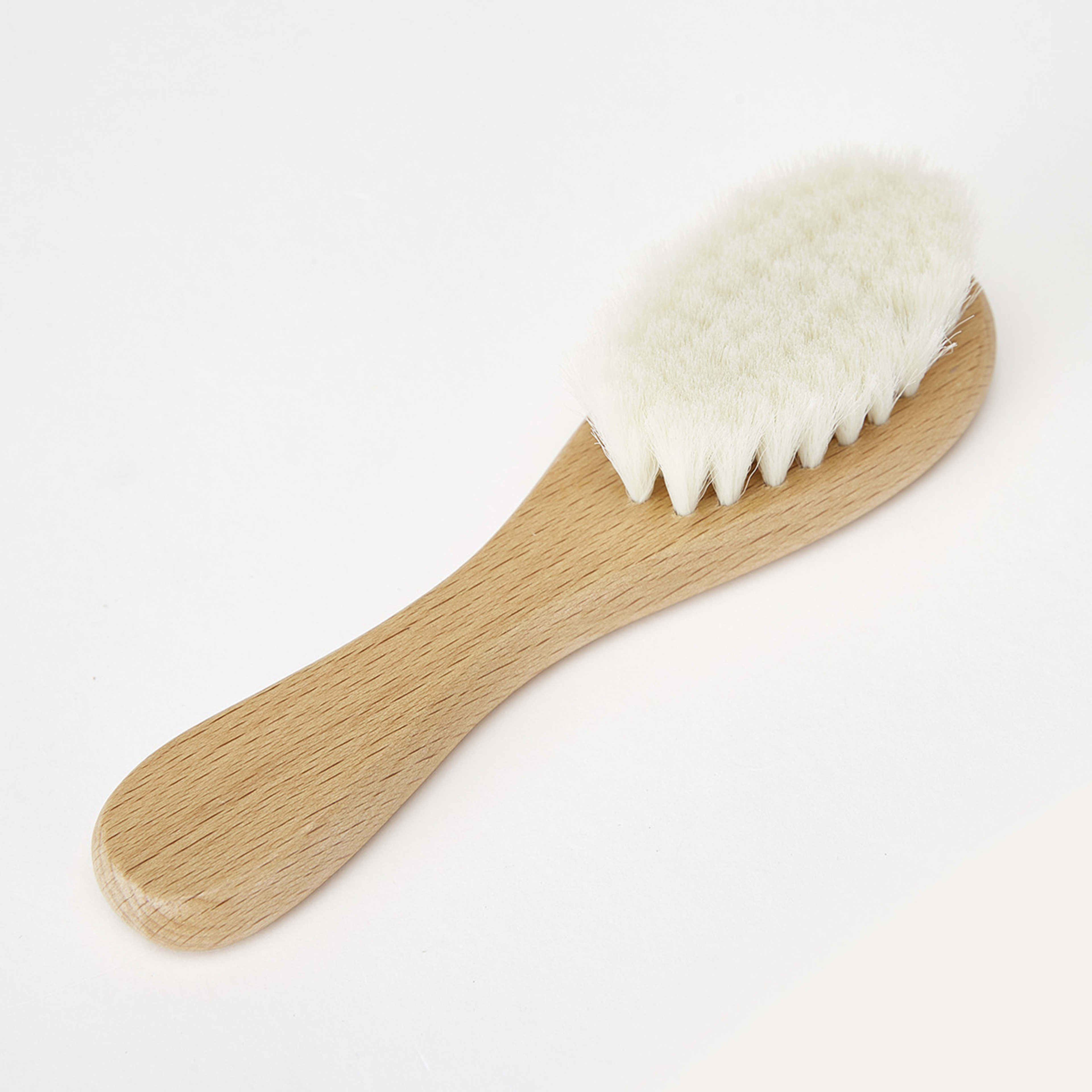 3 Brush and Comb, 3 of 7