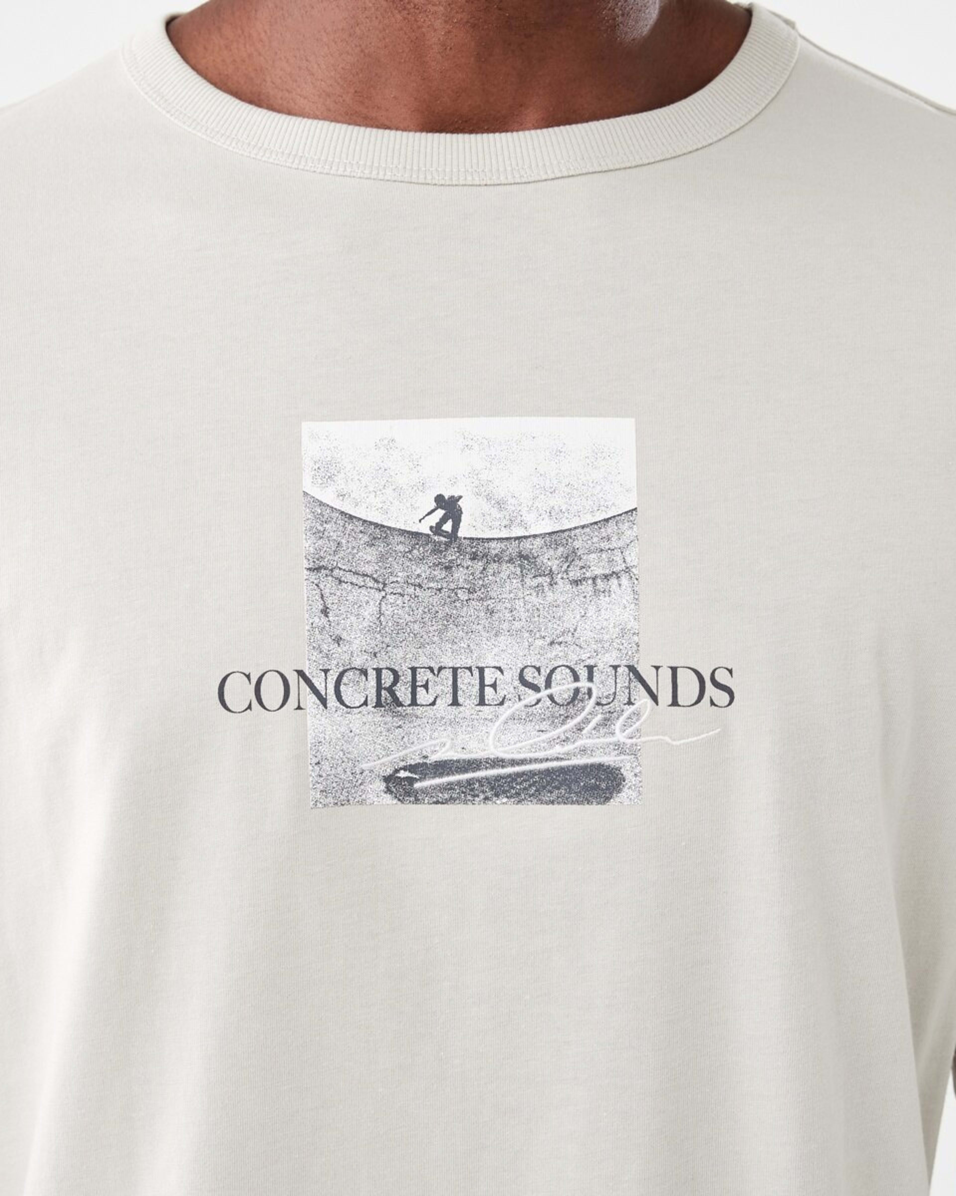 5 Oversized Graphic T-shirt Bge Dune, 5 of 6