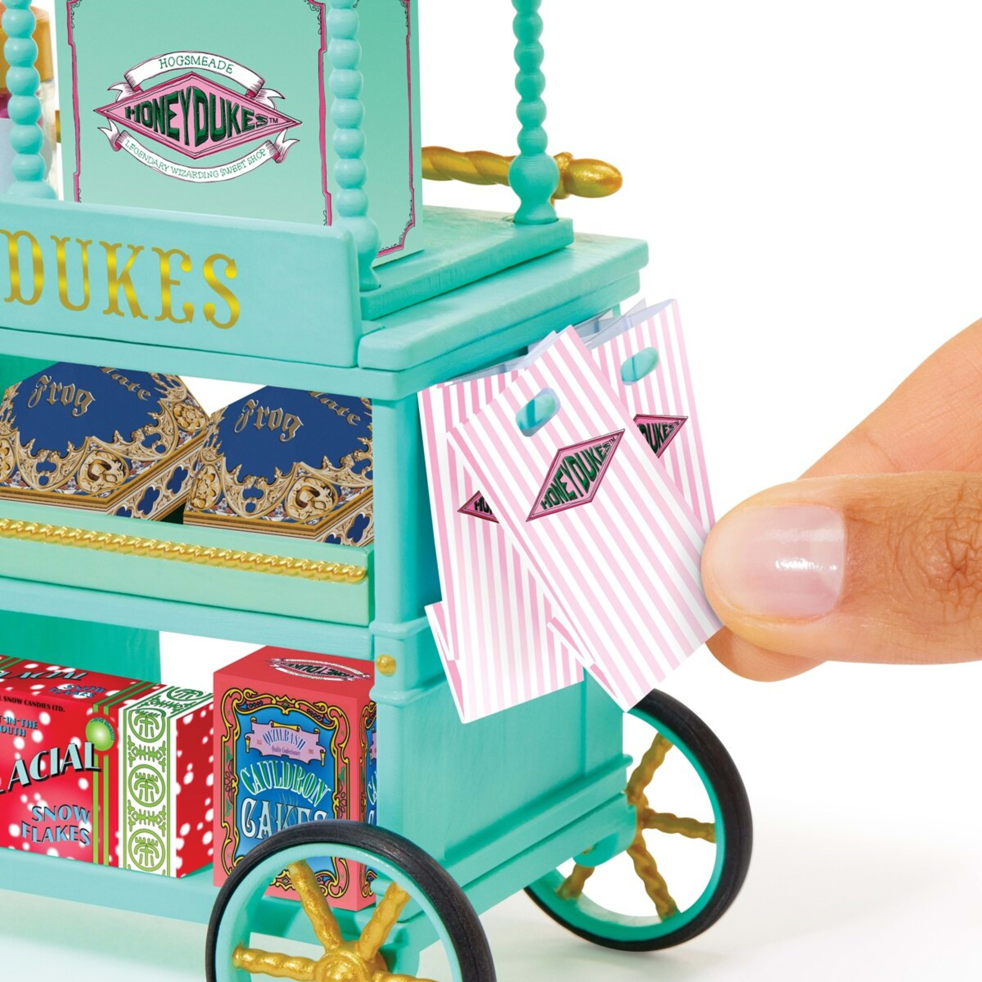 5 MGA's Miniverse: Make It Mini Harry Potter Honeydukes Playset, 5 of 5