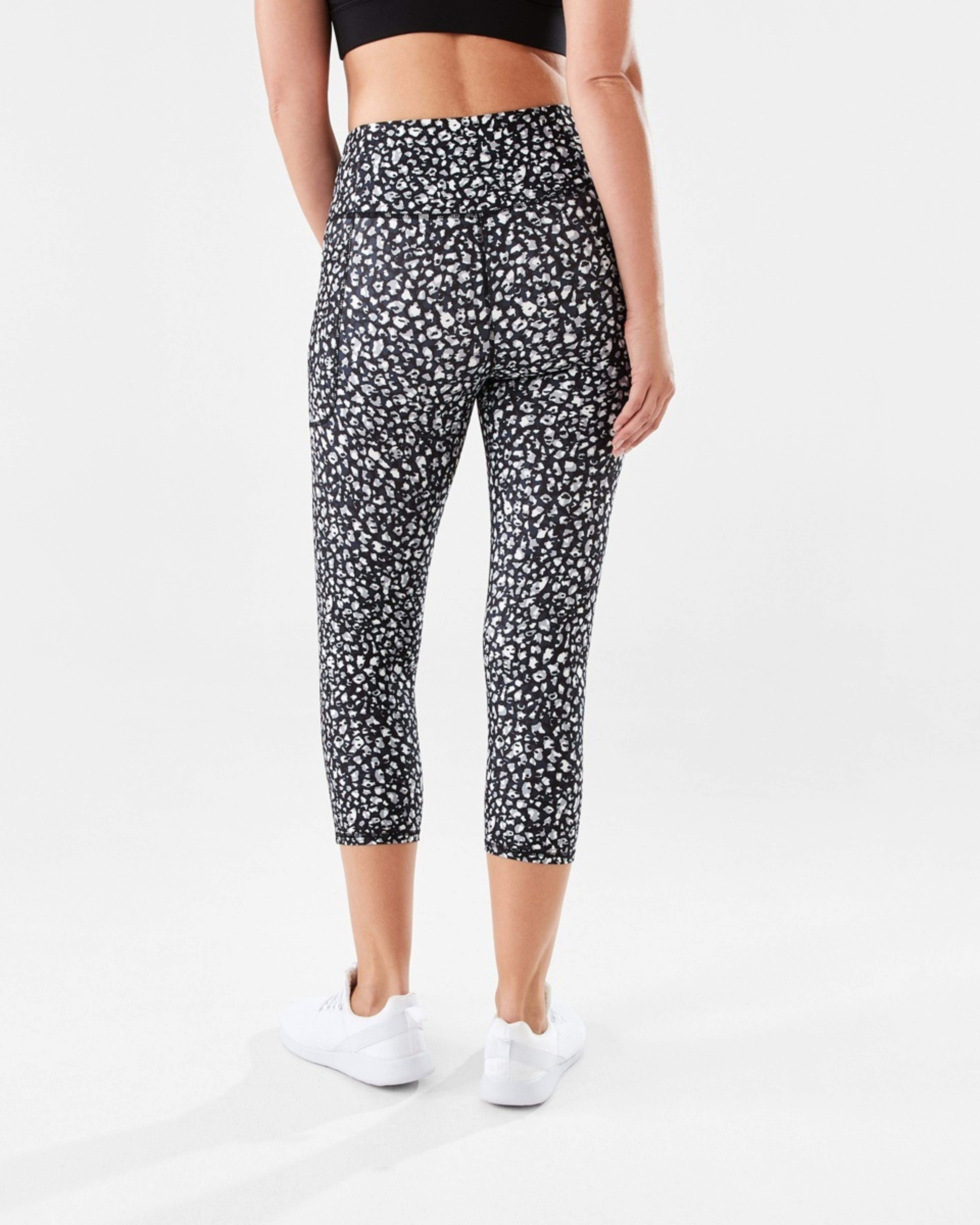 3 Active Womens Crop Print Leggings Blk Ocelot, 3 of 5