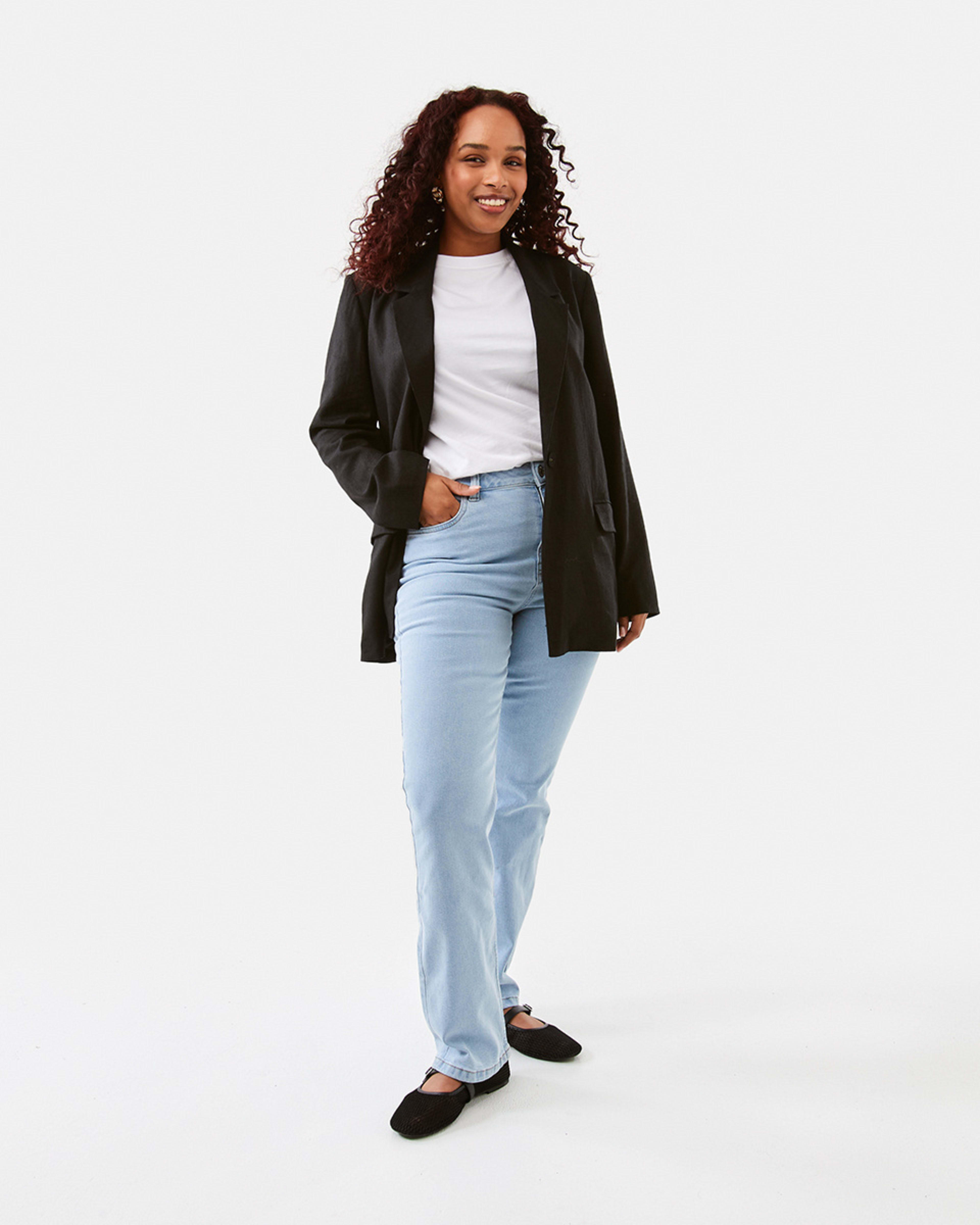 2 High Rise Straight Jeans Light Wash, 2 of 6