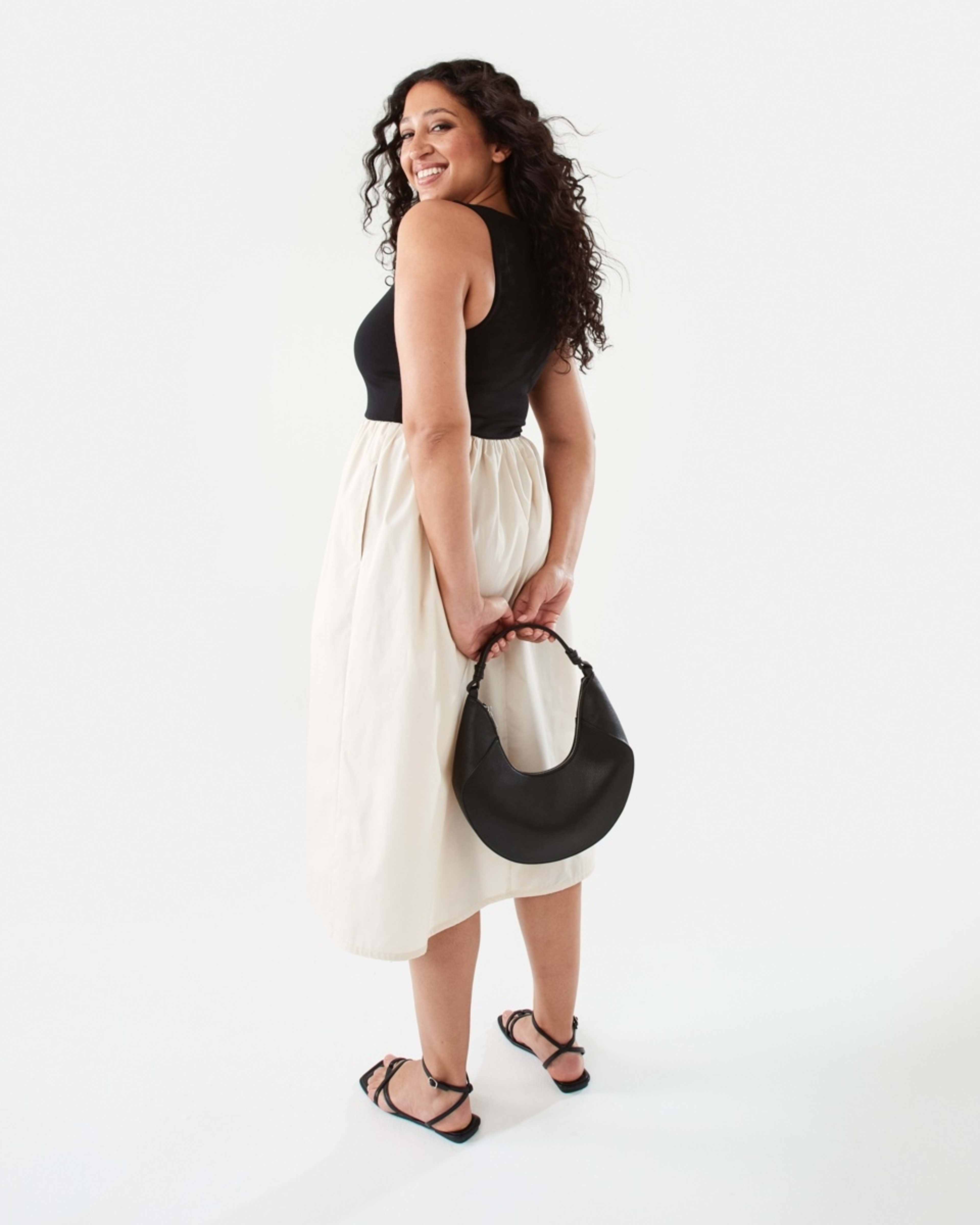 6 Shoulder Bag Black, 6 of 10