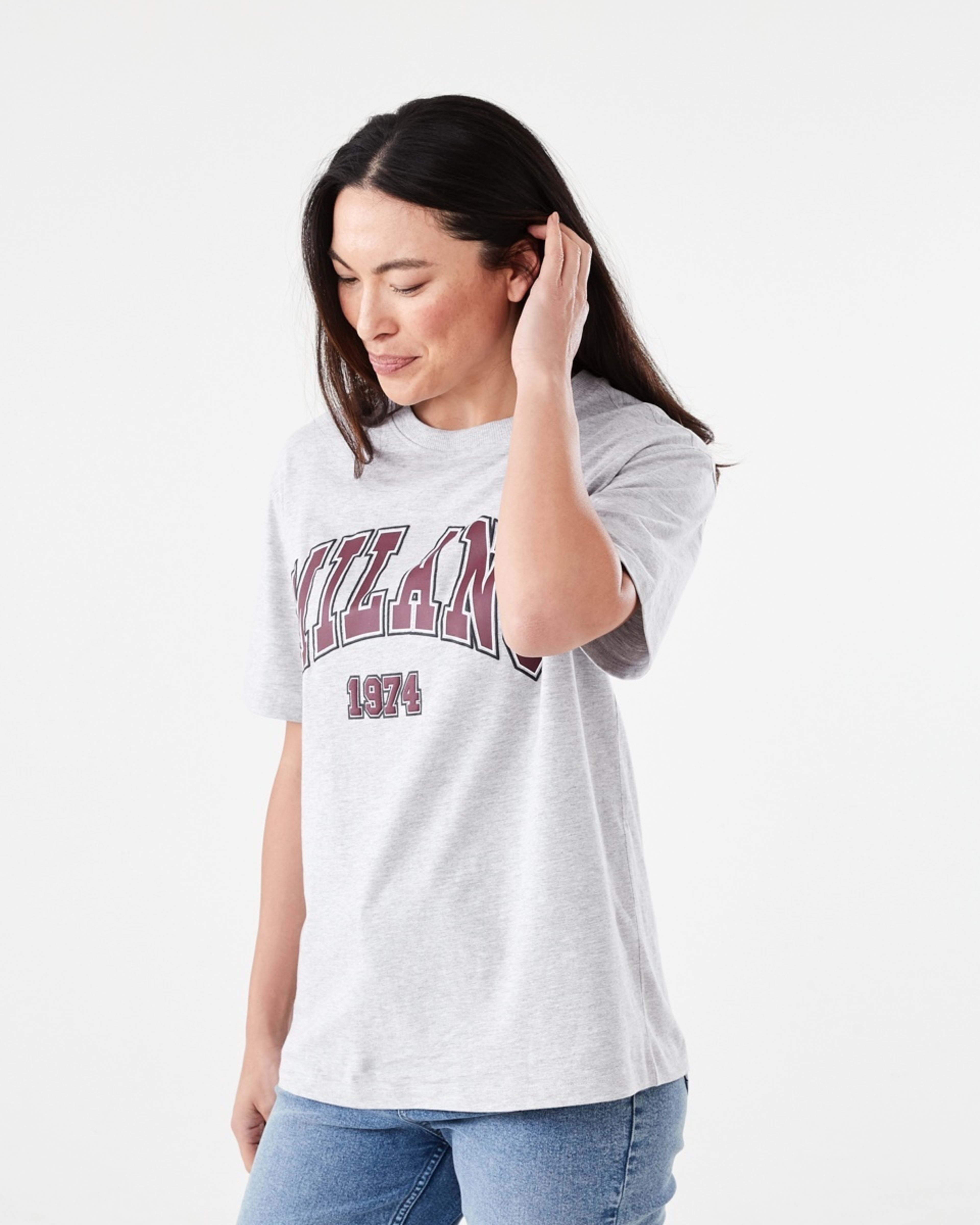 2 Short Sleeve Oversized Boyfriend T-shirt Milano, 2 of 5
