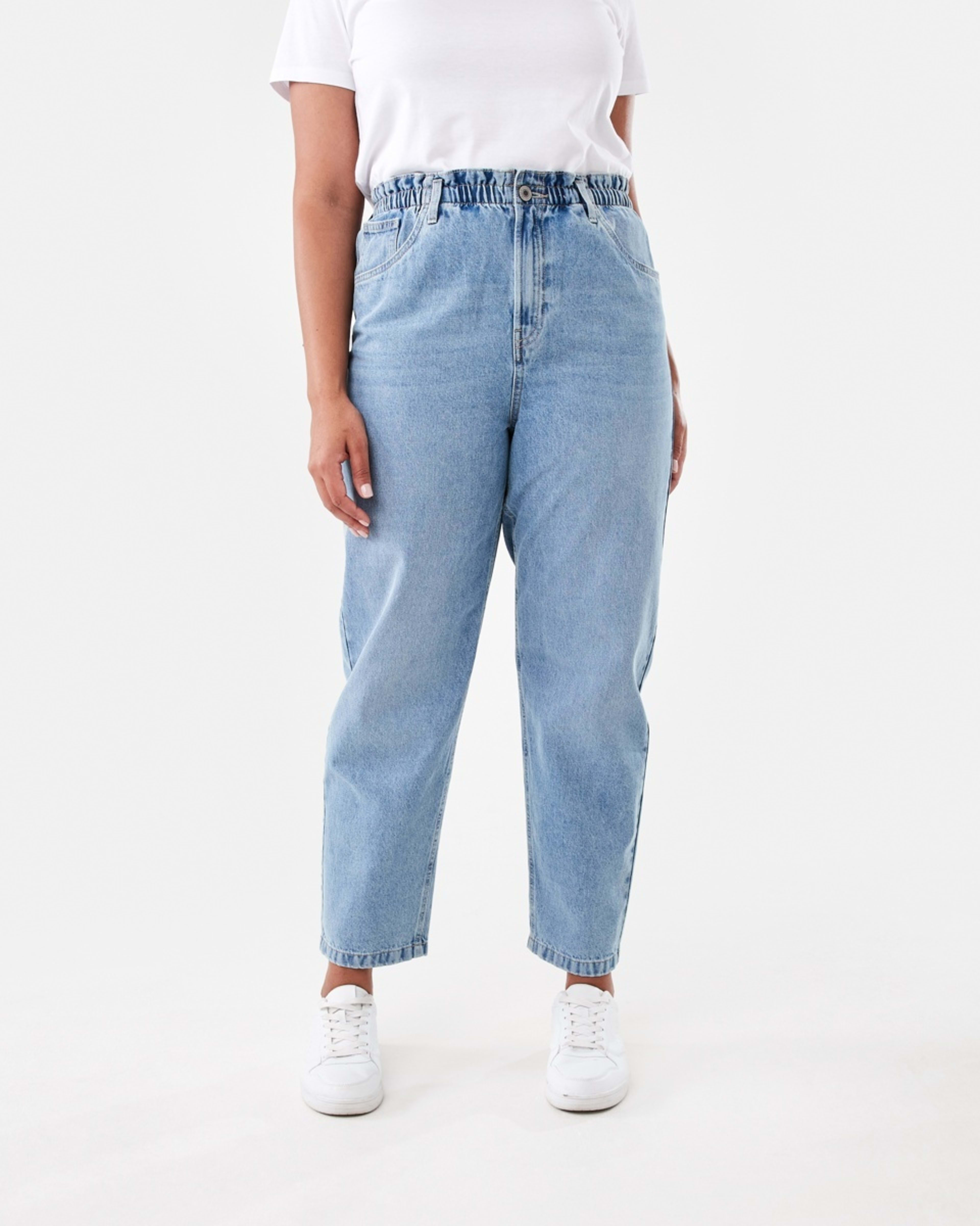 3 Paperbag Jeans Light Wash, 3 of 7