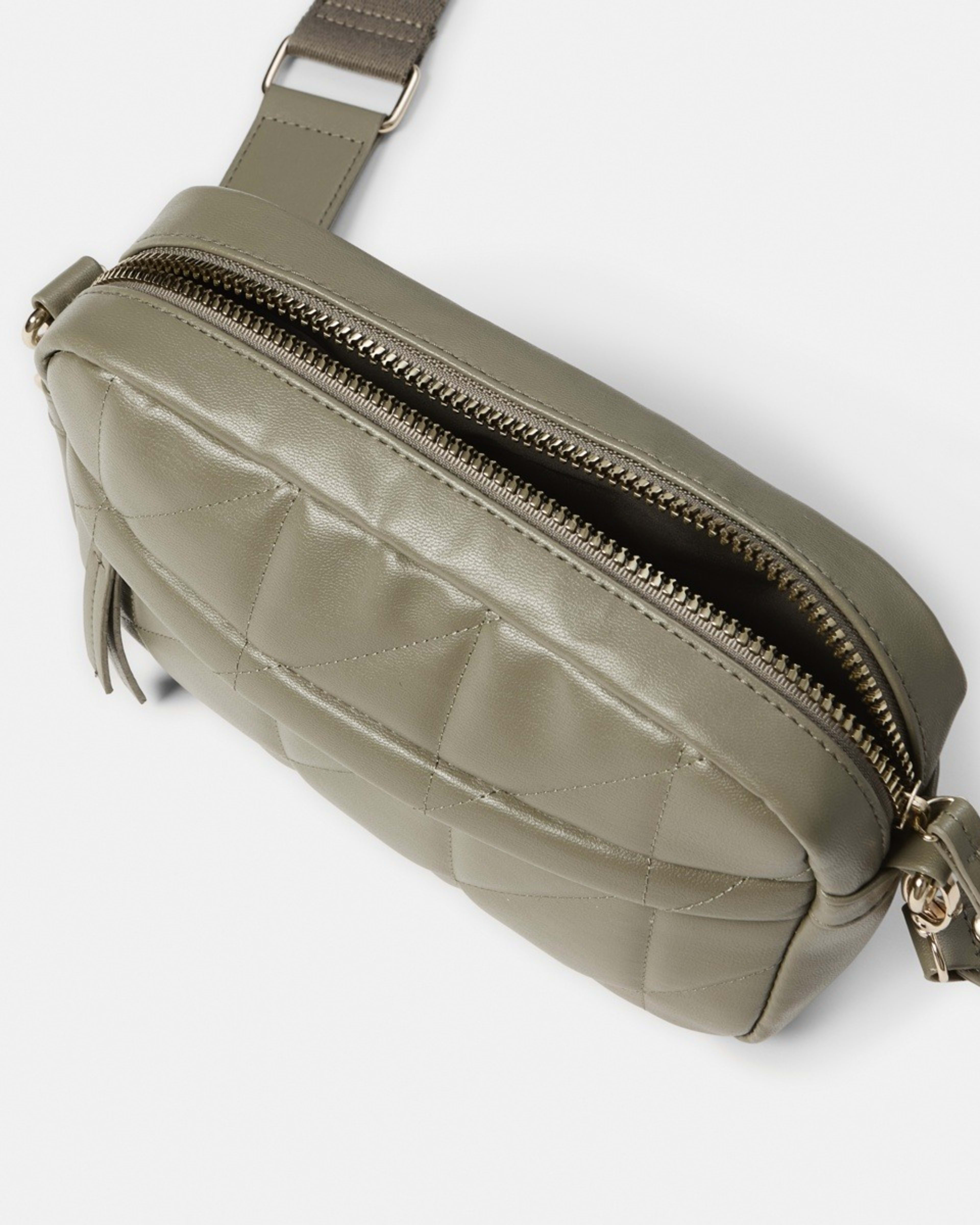 4 Quilted Crossbody Bag SOFT OLIVE, 4 of 5