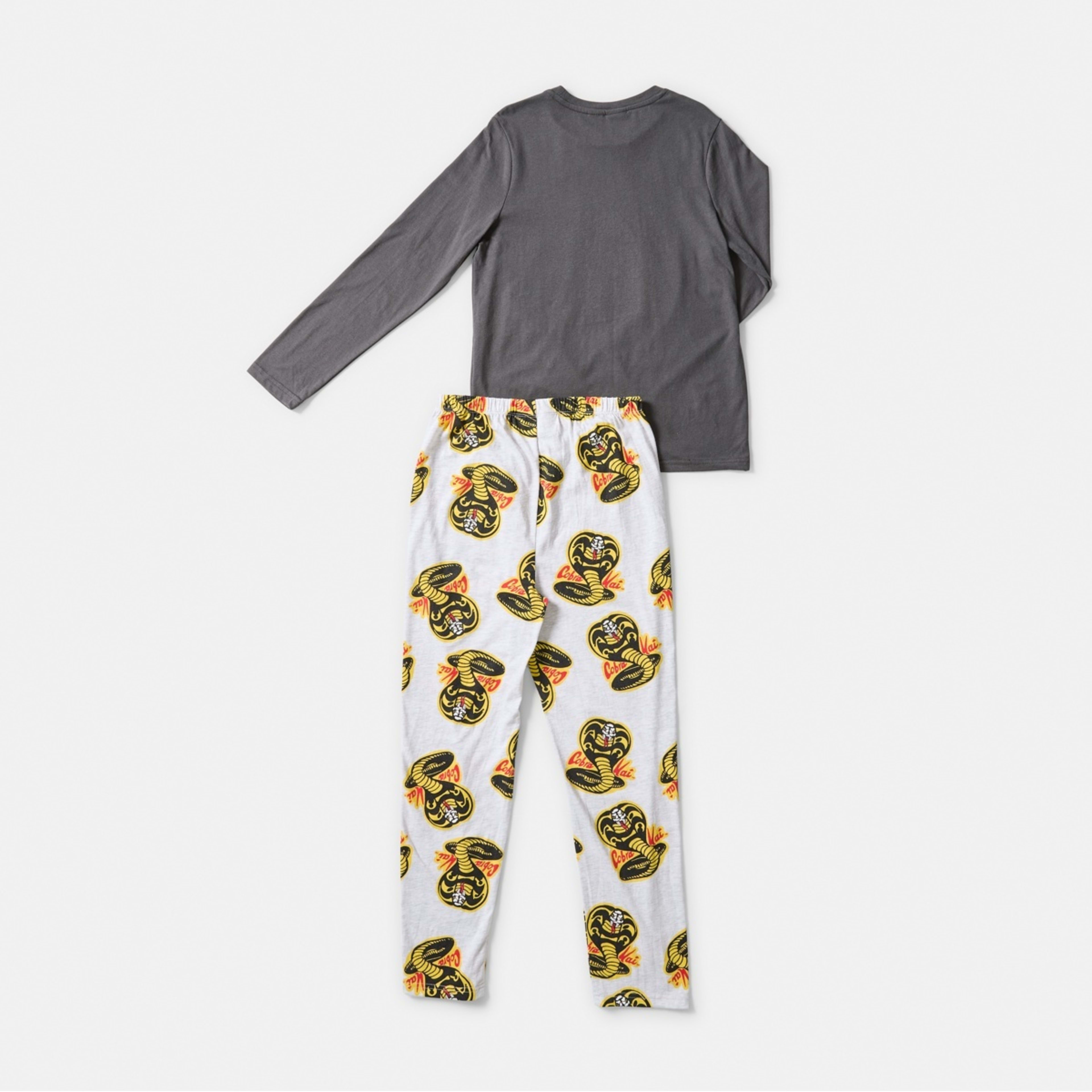 7 Cobra Kai License Pyjama Set Cobra Kai, 7 of 9