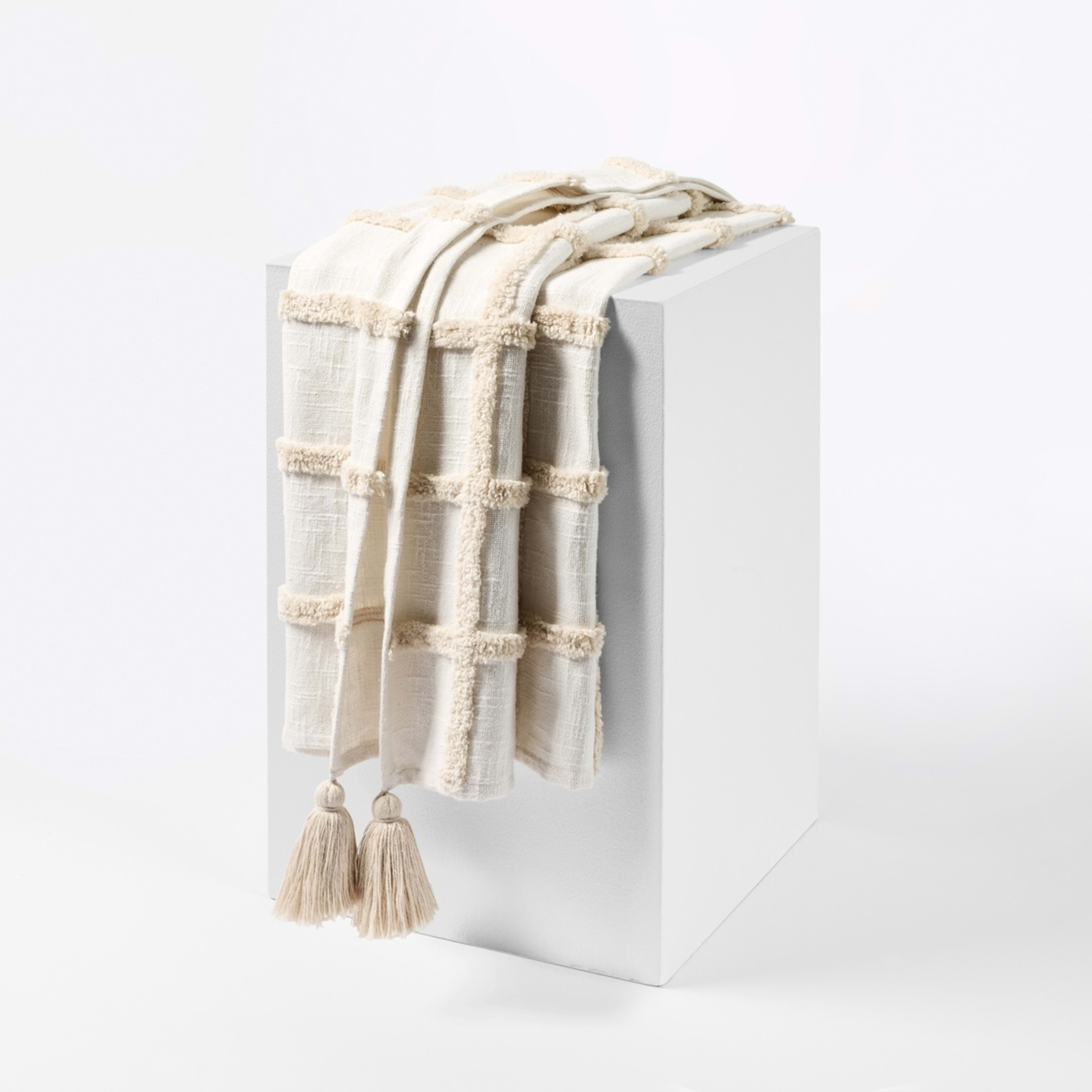 1 Grid Tufted Throw - Beige and White