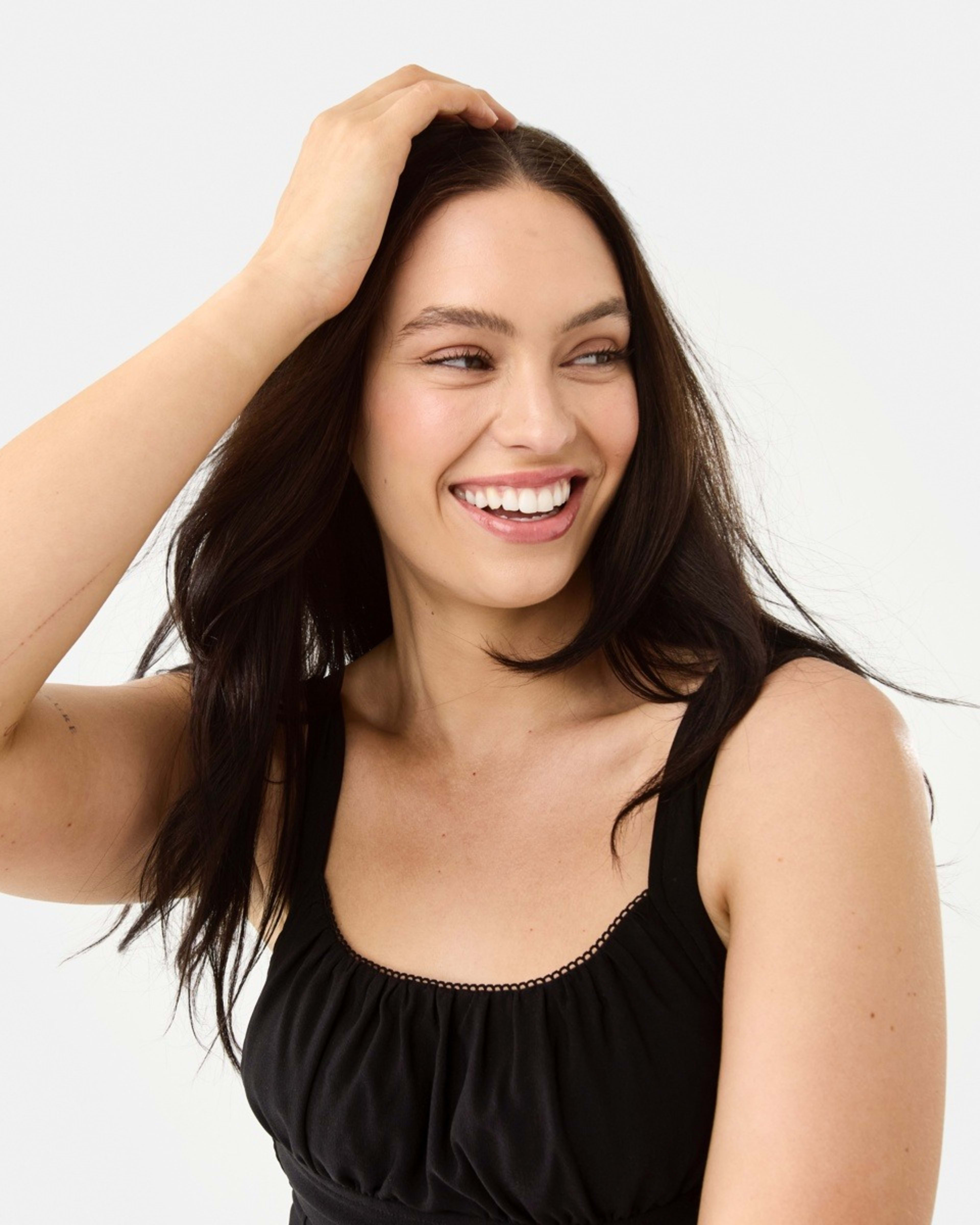 7 Sleeveless Tailored Top Black, 7 of 10