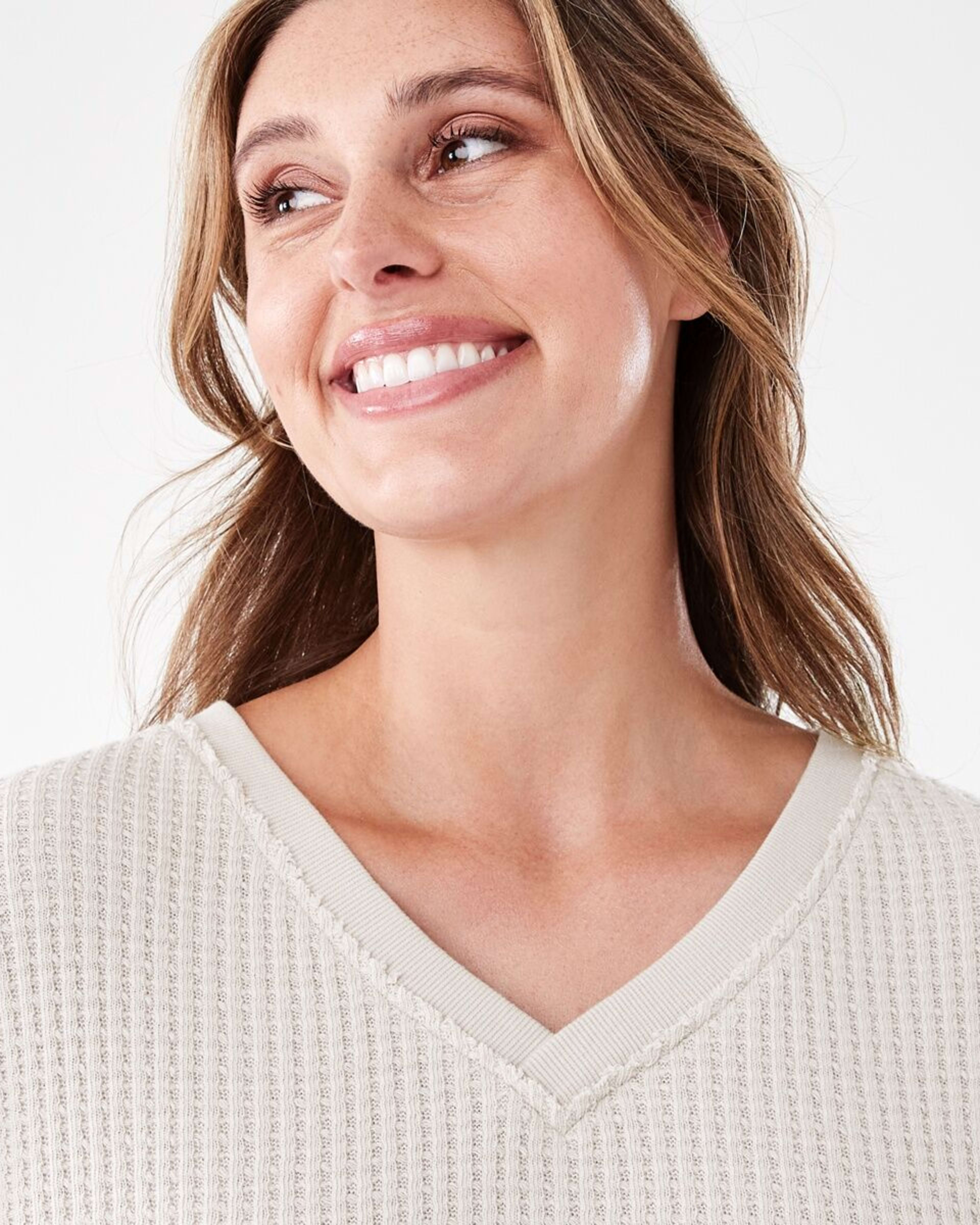 4 Long Sleeve Waffle V-Neck Top Nat Beige, 4 of 6