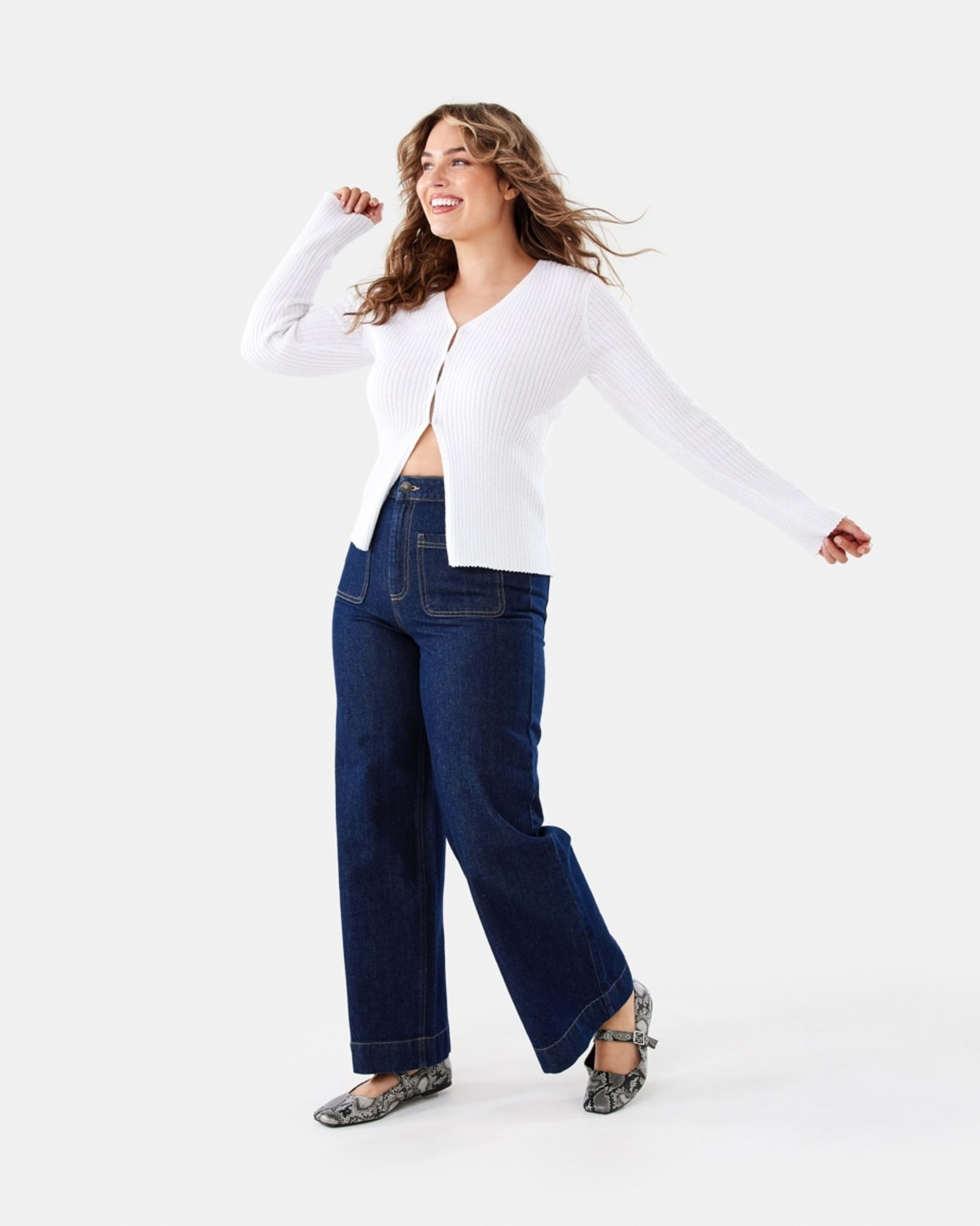 3 Textured V-Neck Top Ecru, 3 of 7