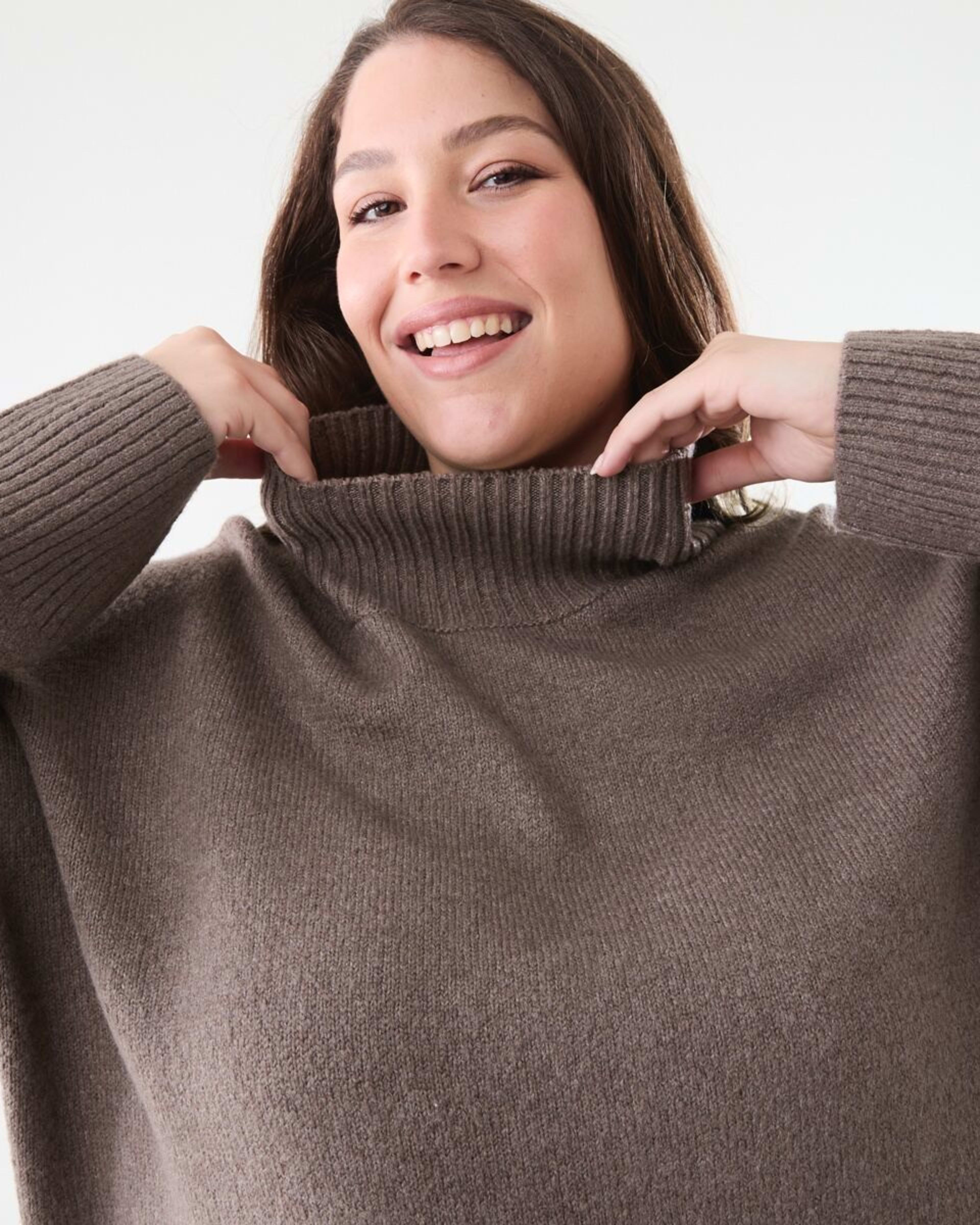 4 Curve Funnel Neck Jumper Taupe Mrl, 4 of 6