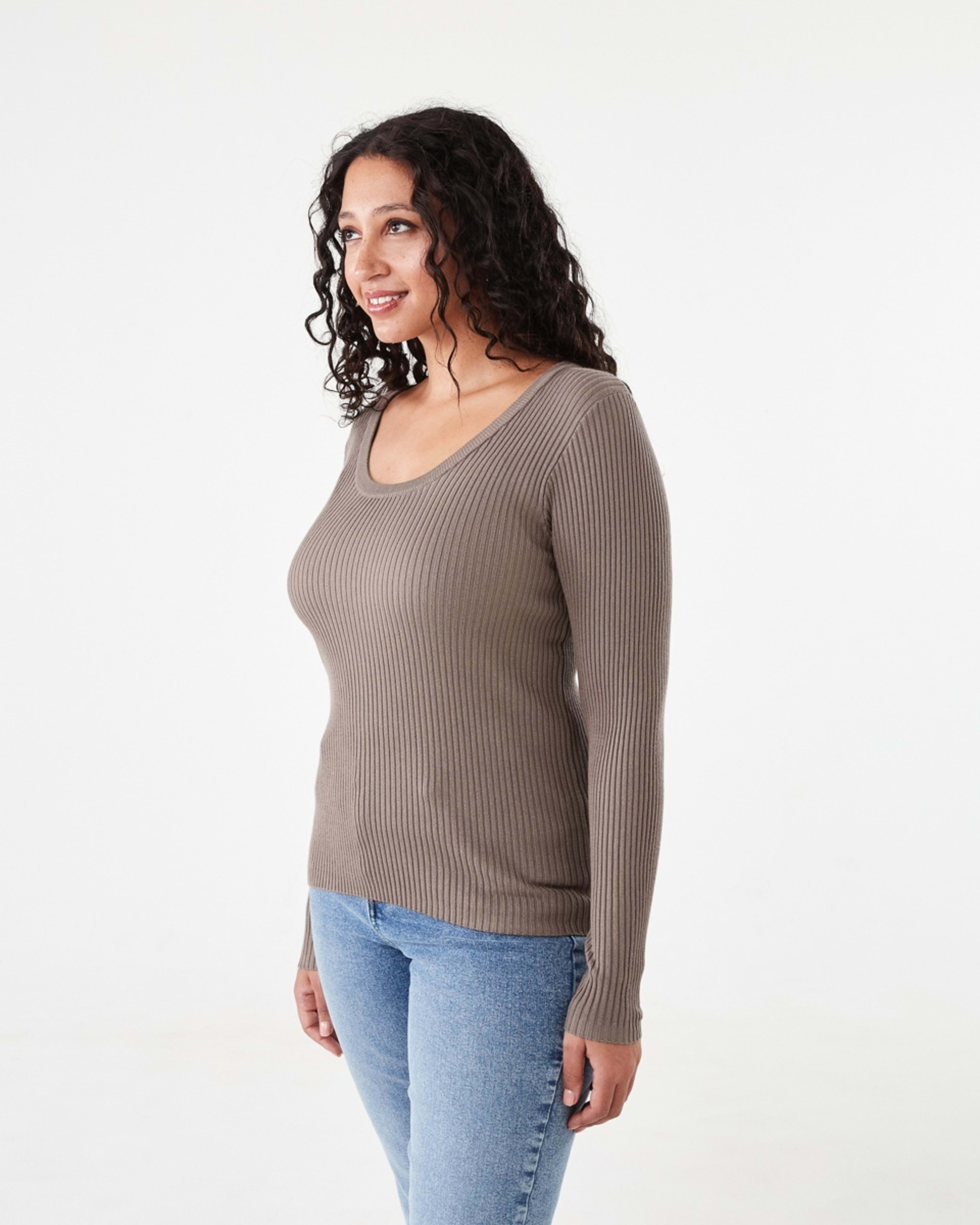 2 Long Sleeve Scoop Neck Top Taupe Brn, 2 of 5