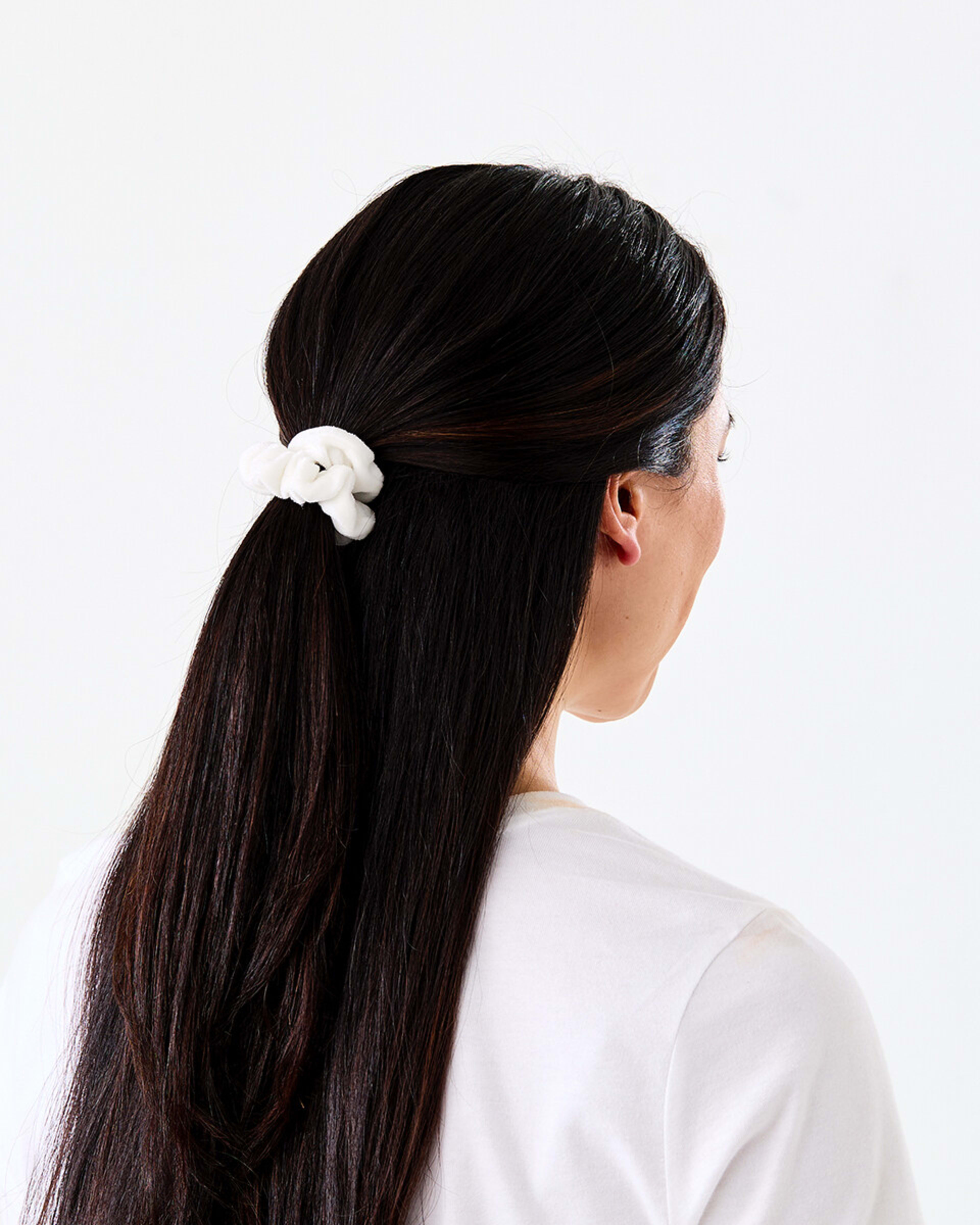 4 5 Pack Mini Textured Hair Scrunchies Acc White, 4 of 5